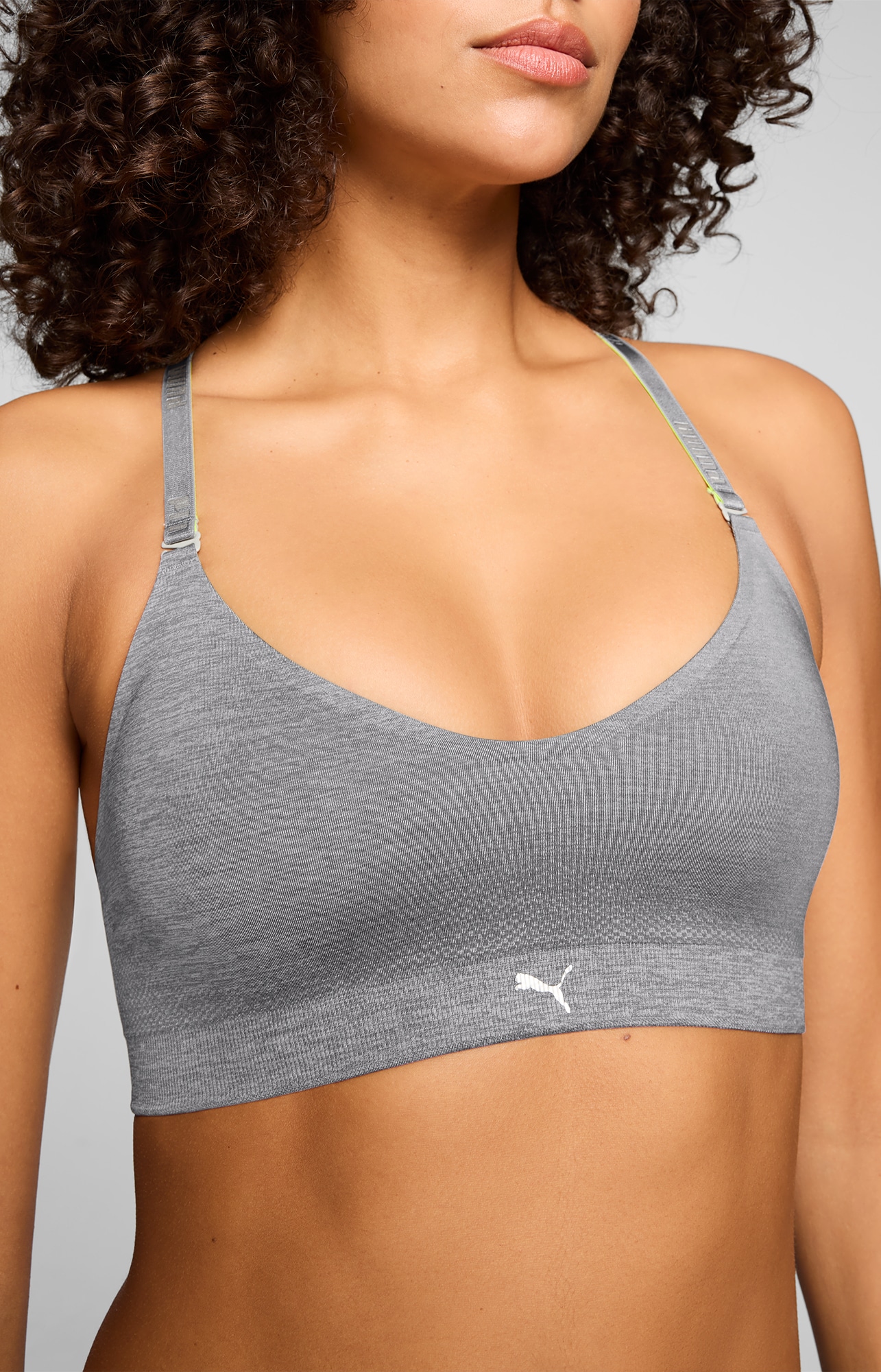 PUMA Bustier »PUMA WOMEN 3D KNIT SPORT TRIANGLE TOP« wendbare und verstellbare Träger für einen personalisierten Look