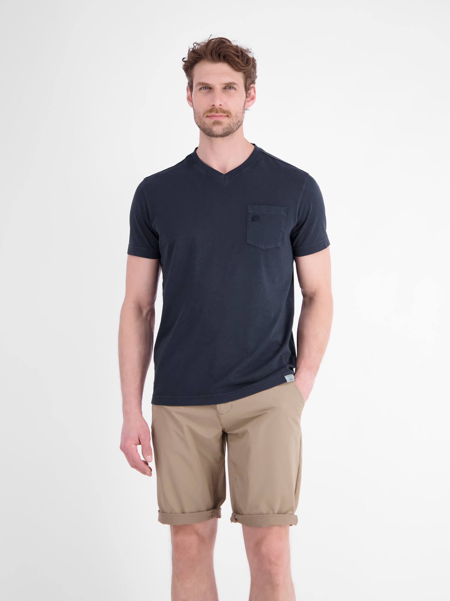 LERROS V-Shirt »T-Shirt mit sportlichem V-Ausschnitt aus reiner Baumwolle«