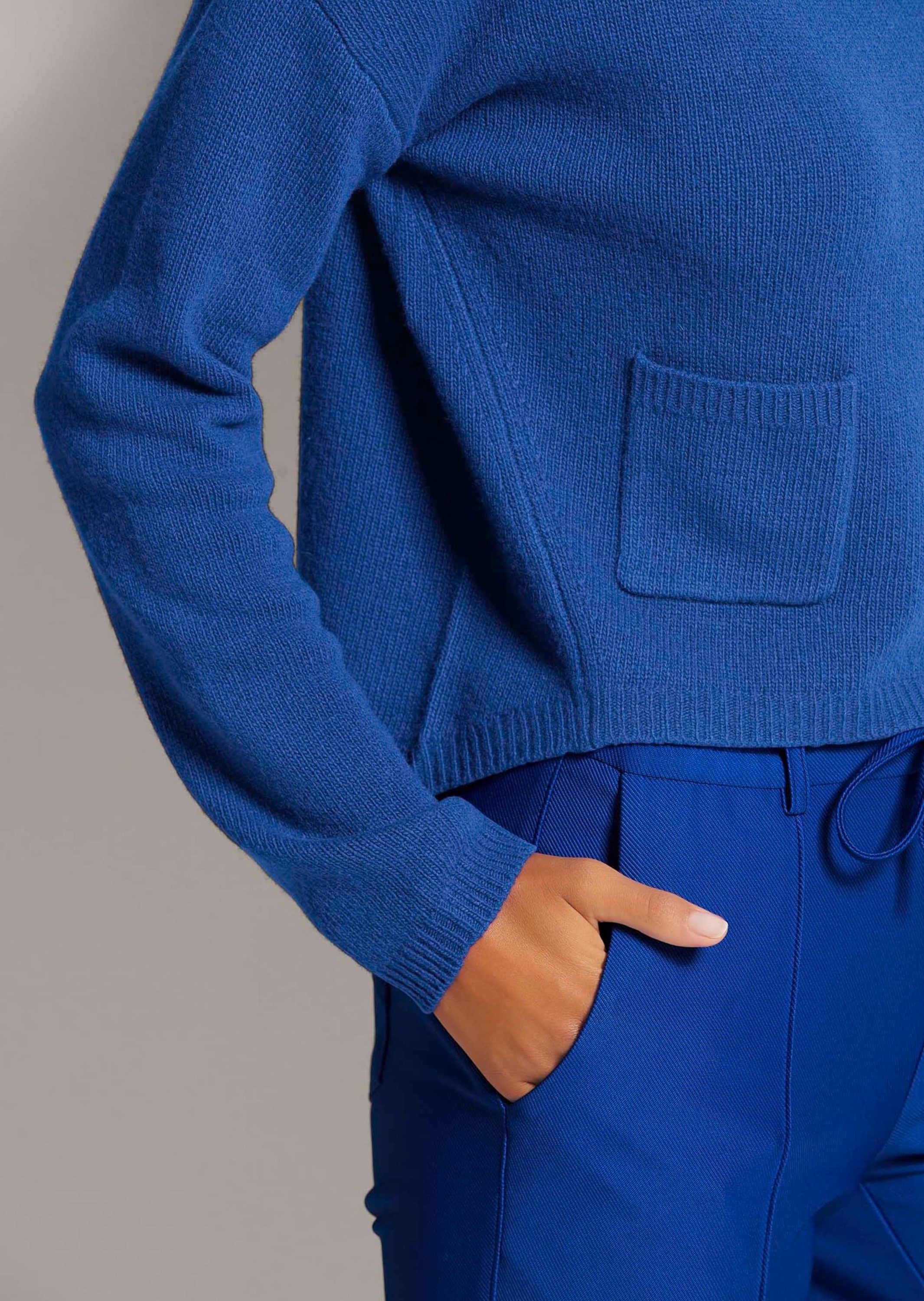 MADELEINE Longpullover »Pullover Rundhals-Pullover mit Taschen«