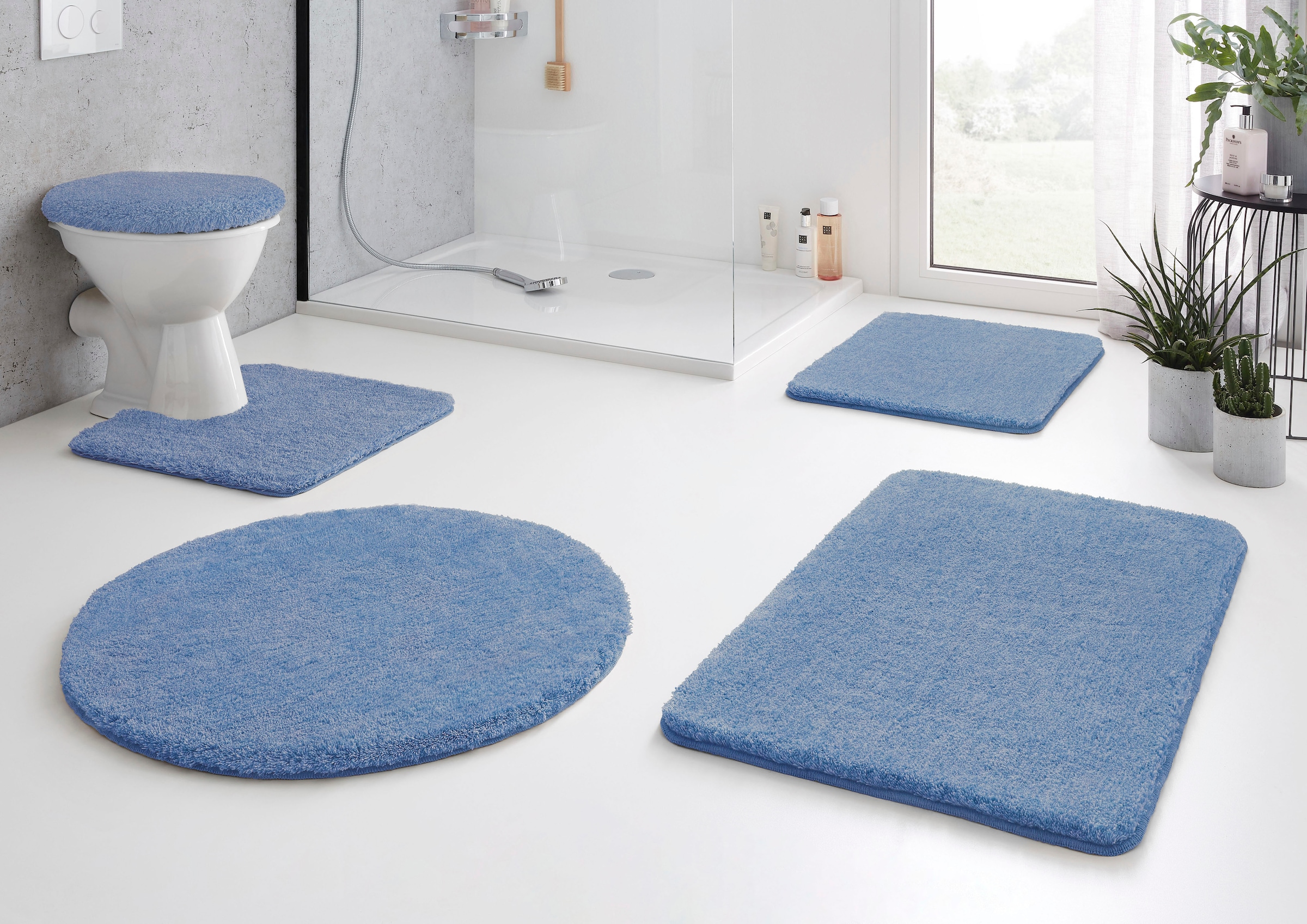 Kleine Wolke Badematte »RELAX«, rutschhemmend beschichtet, fußbodenheizungsgeeignet, Badteppich, Uni Farben, rechteckig, rund & als Set erhältlich