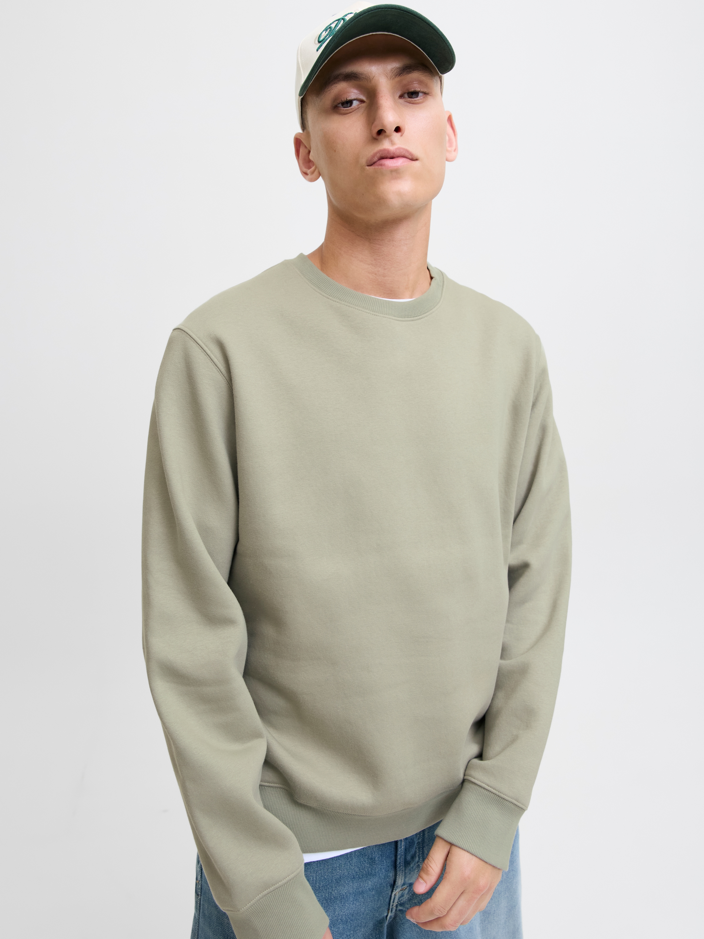 Jack & Jones Sweatshirt »JJESTAR BASIC SWEAT CREW NECK NOOS«, mit Rundhalsausschnitt