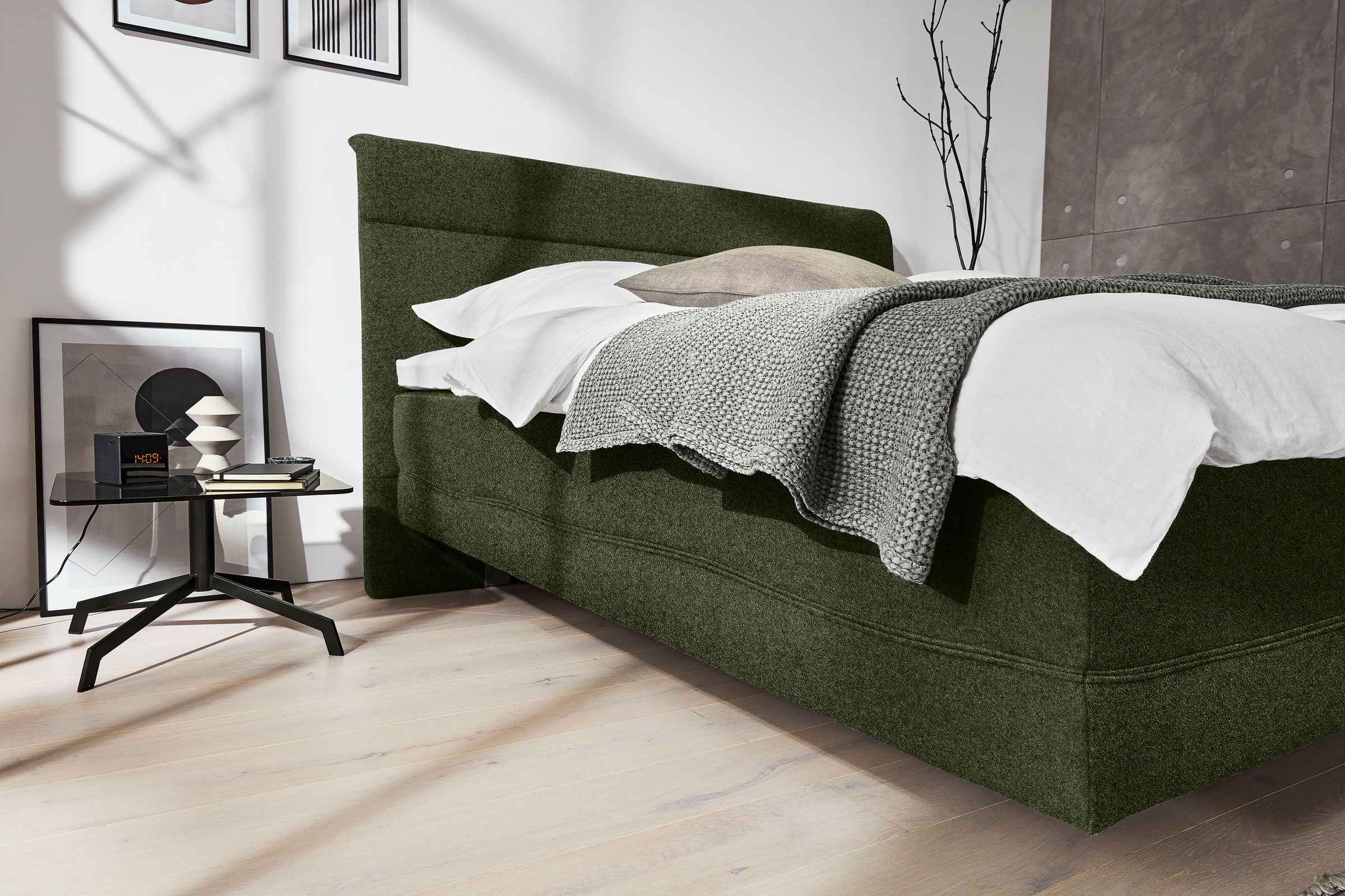 Birkenstock Boxspringbett »Arran«, Schwebeoptik, Kopfteil mit horizontaler Steppung, Kopfteilhöhe 125 cm