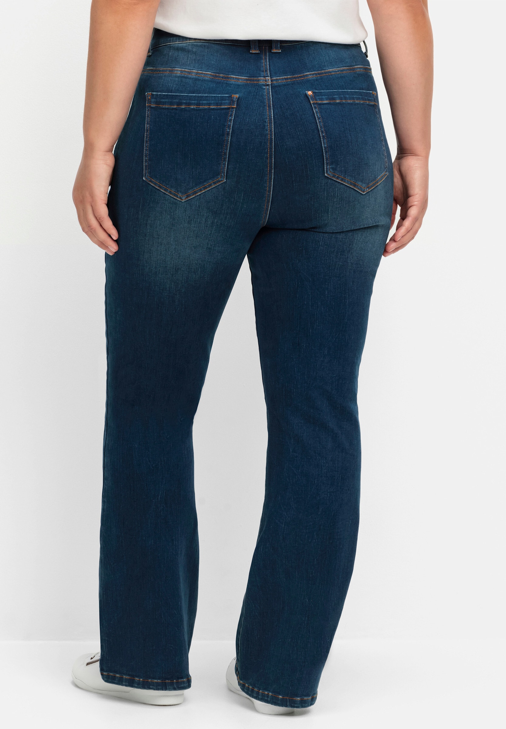 Sheego Bootcut-Jeans »Bootcut-Jeans Jeans mit Bodyforming-Effekt, Bootcut« mit Bodyforming-Effekt