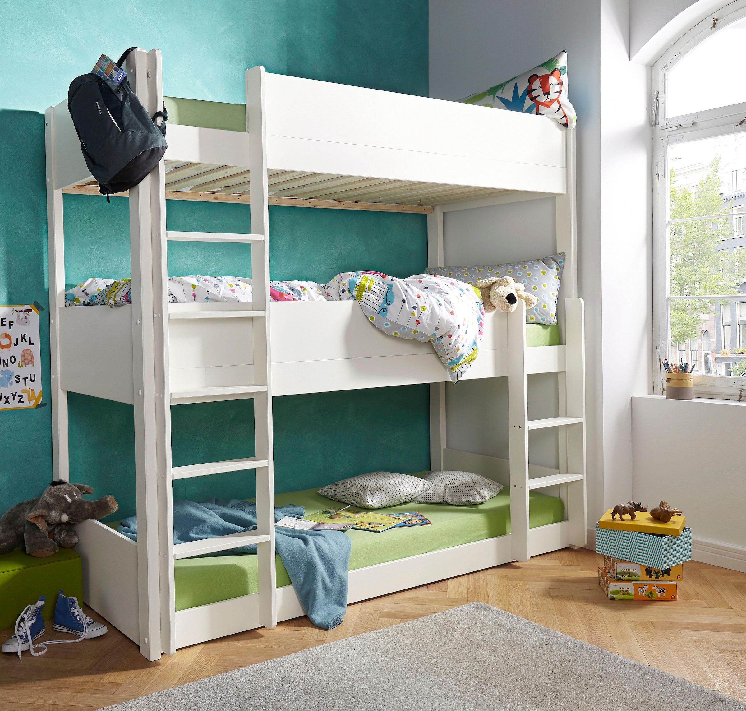 Lüttenhütt Etagenbett »"TIPO"BESTSELLER! Stockbett, Hochbett, Bodenbett, platzsparend«, (Leitern beidseitig montierbar), mit 3 Schlafplätzen, FSC® zertifiziertes Massivholz (Kiefer)