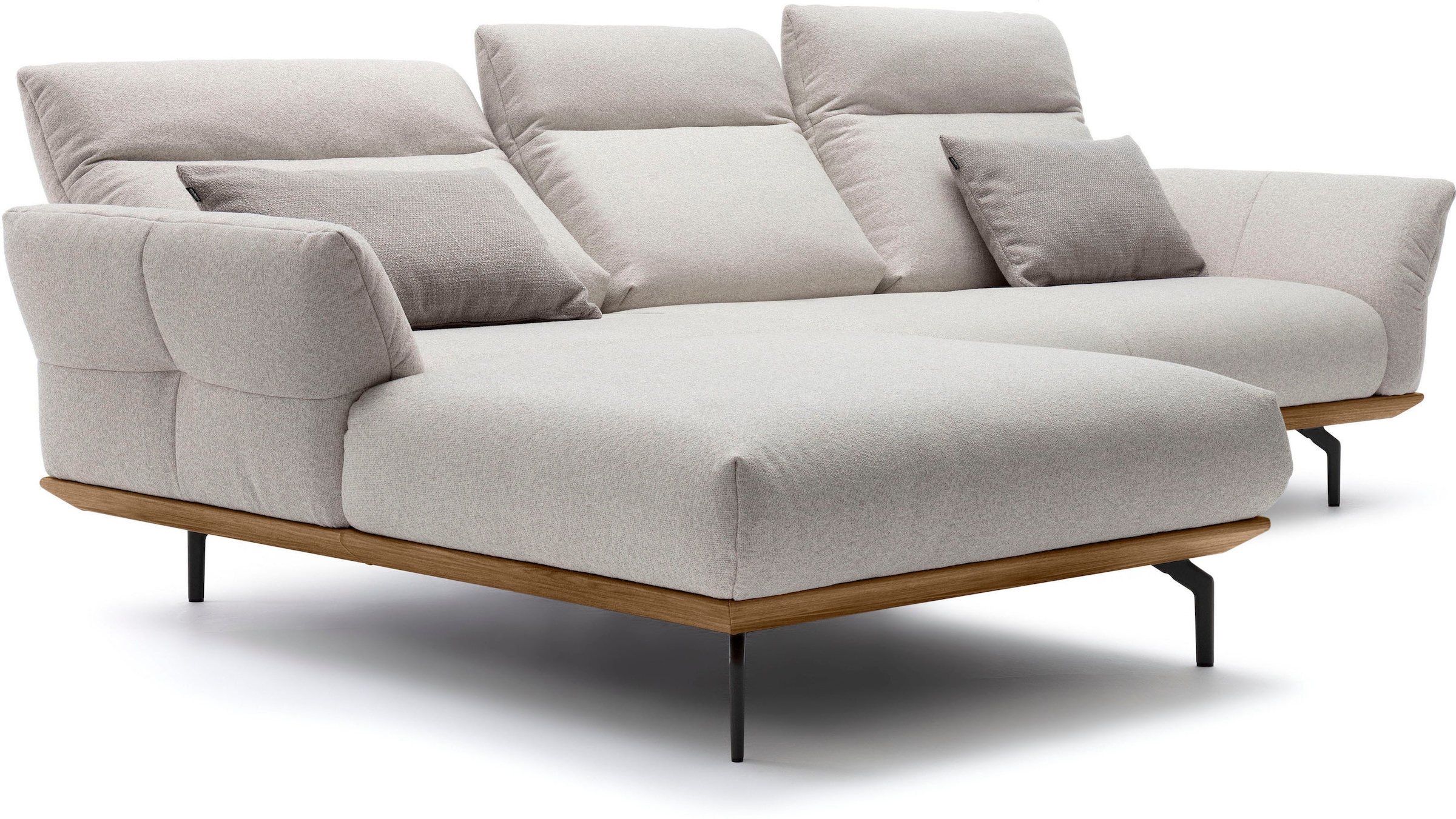 Creation BY ROLF BENZ Ecksofa »CR.460« Sockel in Nussbaum, Winkelfüße in Umbragrau, Breite 298 cm