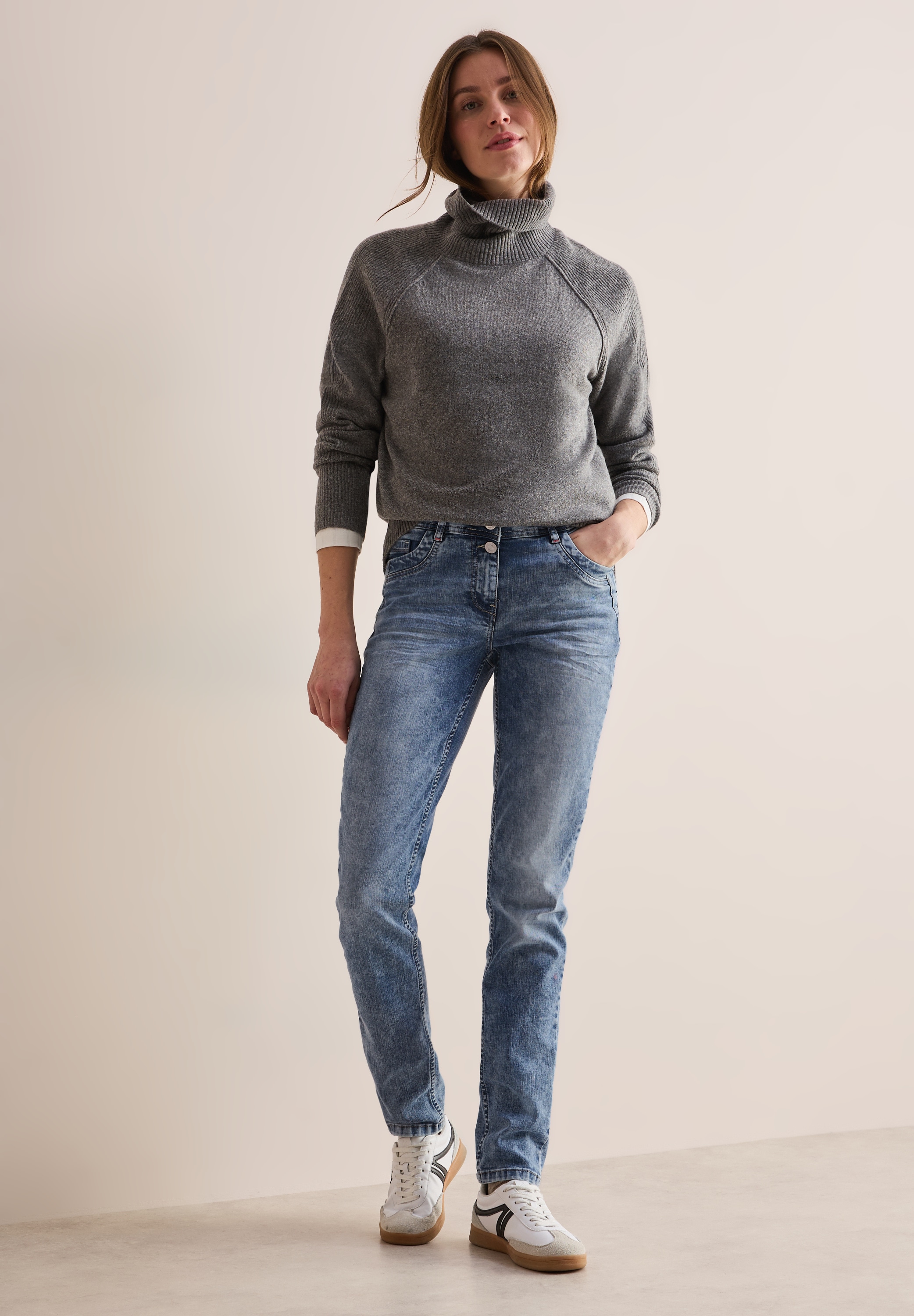 Cecil Slim-fit-Jeans »Style Scarlett«, in leichter Moonwashed-Optik