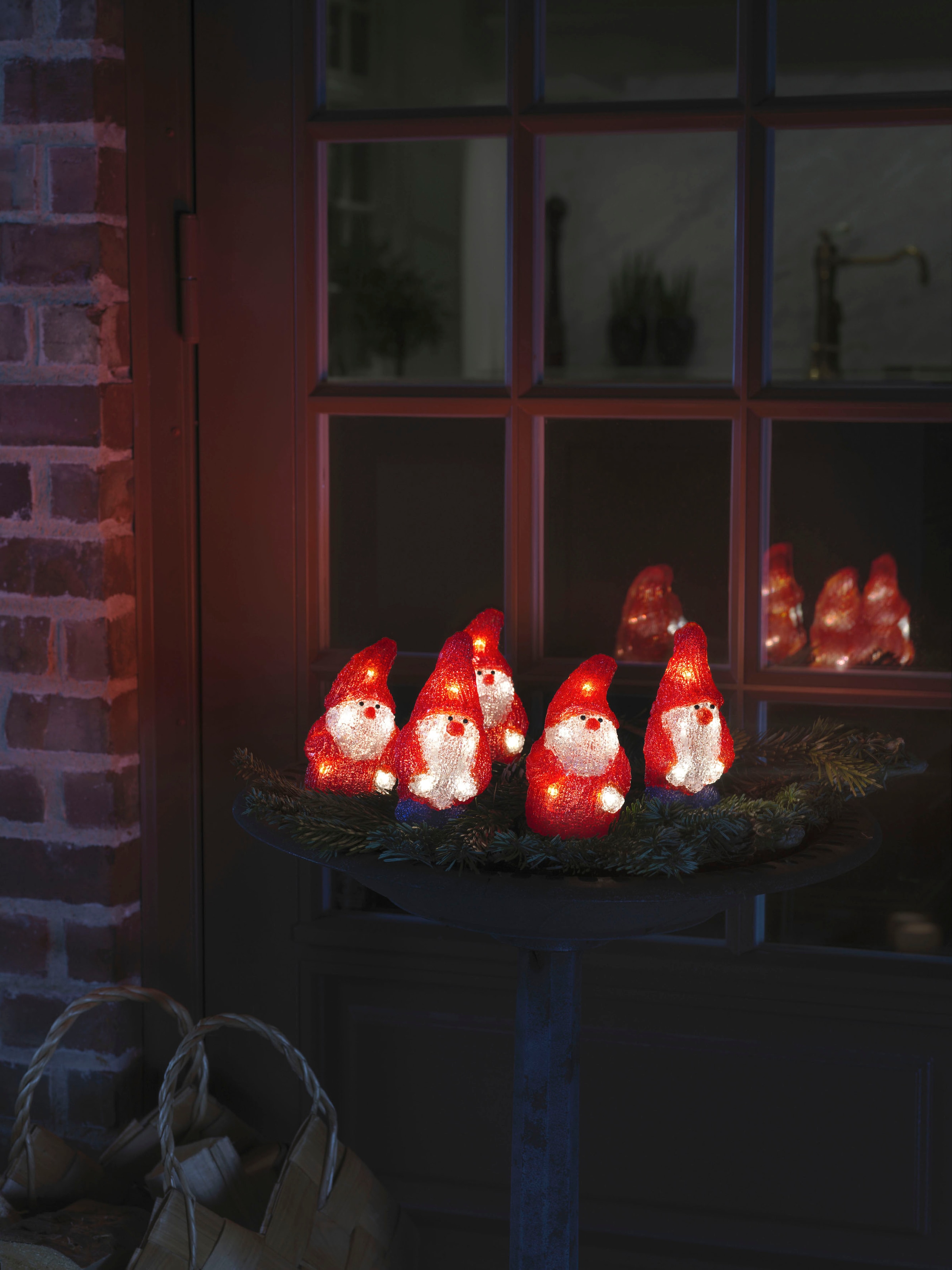 KONSTSMIDE LED Dekofigur »LED Acryl Weihnachtsmann, 5er-Set, 40 warm weiße Dioden«, 40 flammig-flammig