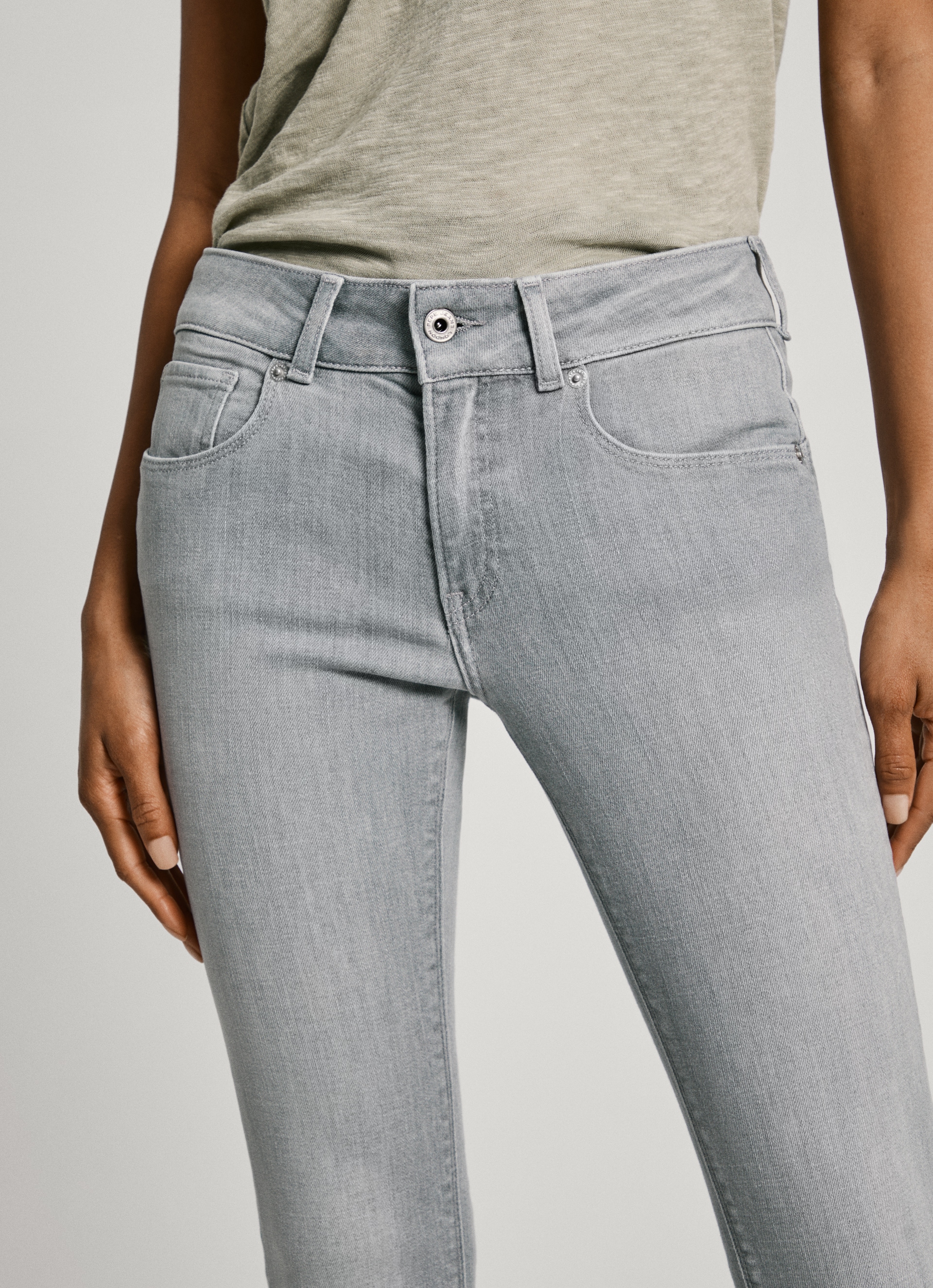 Pepe Jeans Slim-fit-Jeans »SLIM JEANS LW, mit niedriger Leibhöhe«