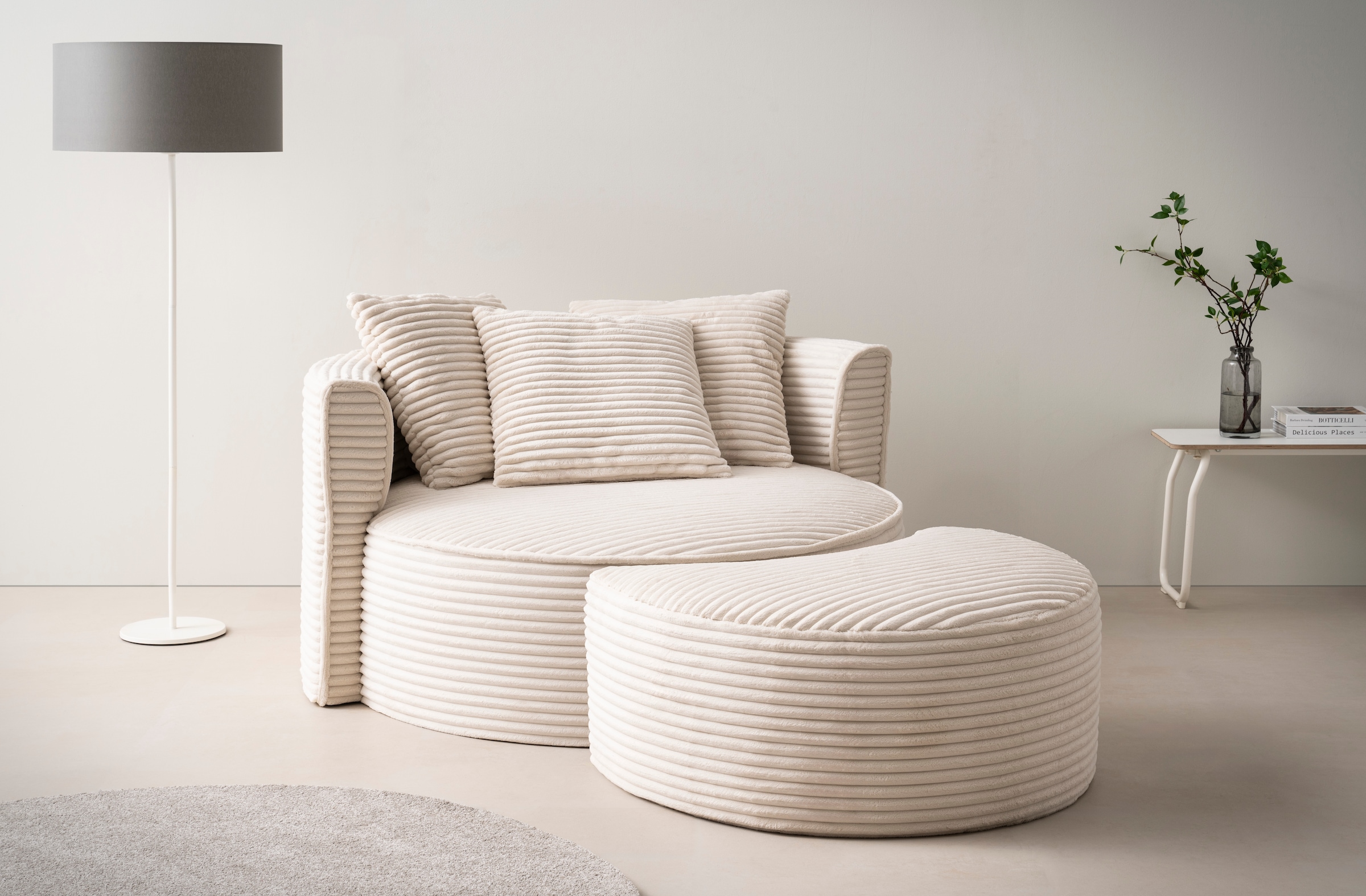 LeGer Home by Lena Gercke XXL-Sessel »Isalie, Rundsessel mit Hocker, Lesesessel, Loveseat, Big-Sessel«, (Set), trendige Stoffe, mit 3 Zierkissen, große Sitzfläche