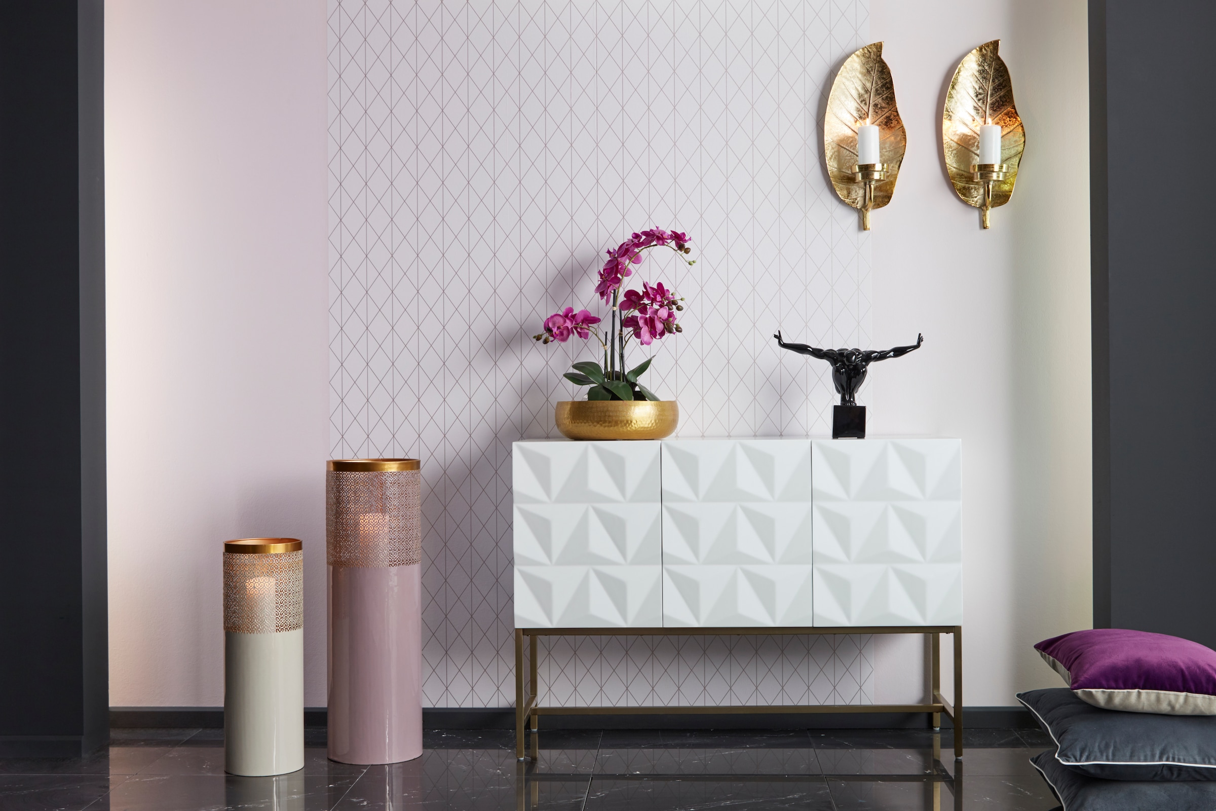 Leonique Sideboard »Rovuma, TOPSELLER!«, (Kommode, FSC-zertifizierter Holzwerkstoff, lackiert), in 3D-Optik und goldfarbenem Metallgestell