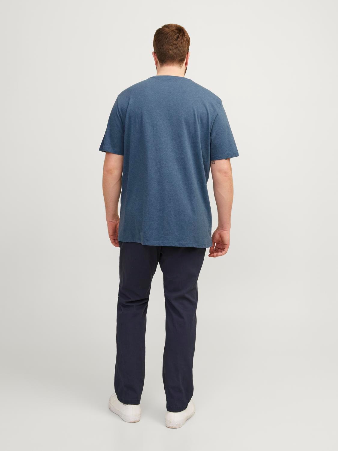 Jack & Jones PlusSize T-Shirt »JJEPAULOS TEE SS CREW NECK NOOS PLS«, mit Logo Stickerei
