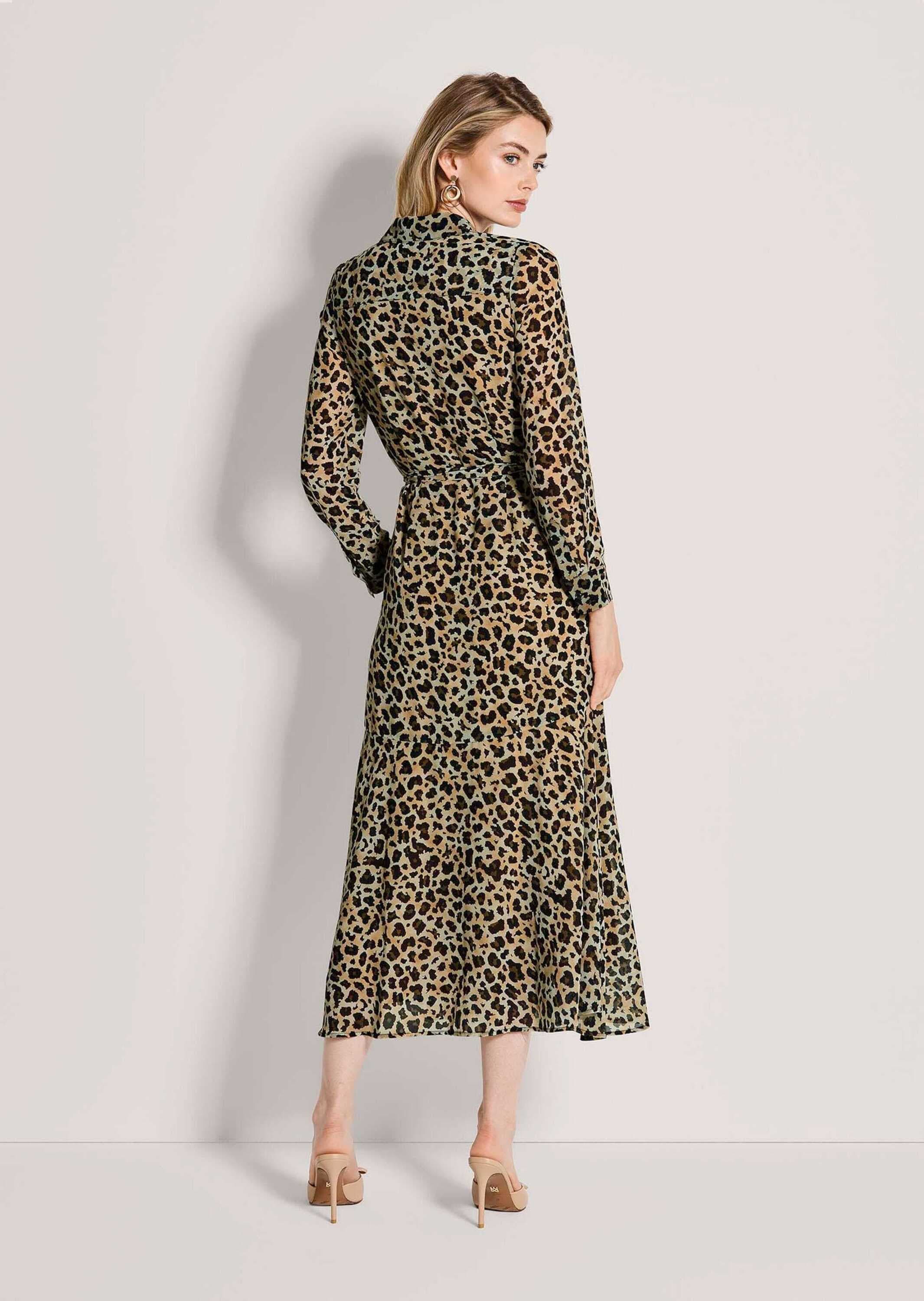 MADELEINE Midikleid »Hemdblusenkleid Druckkleid mit Leo-Muster«