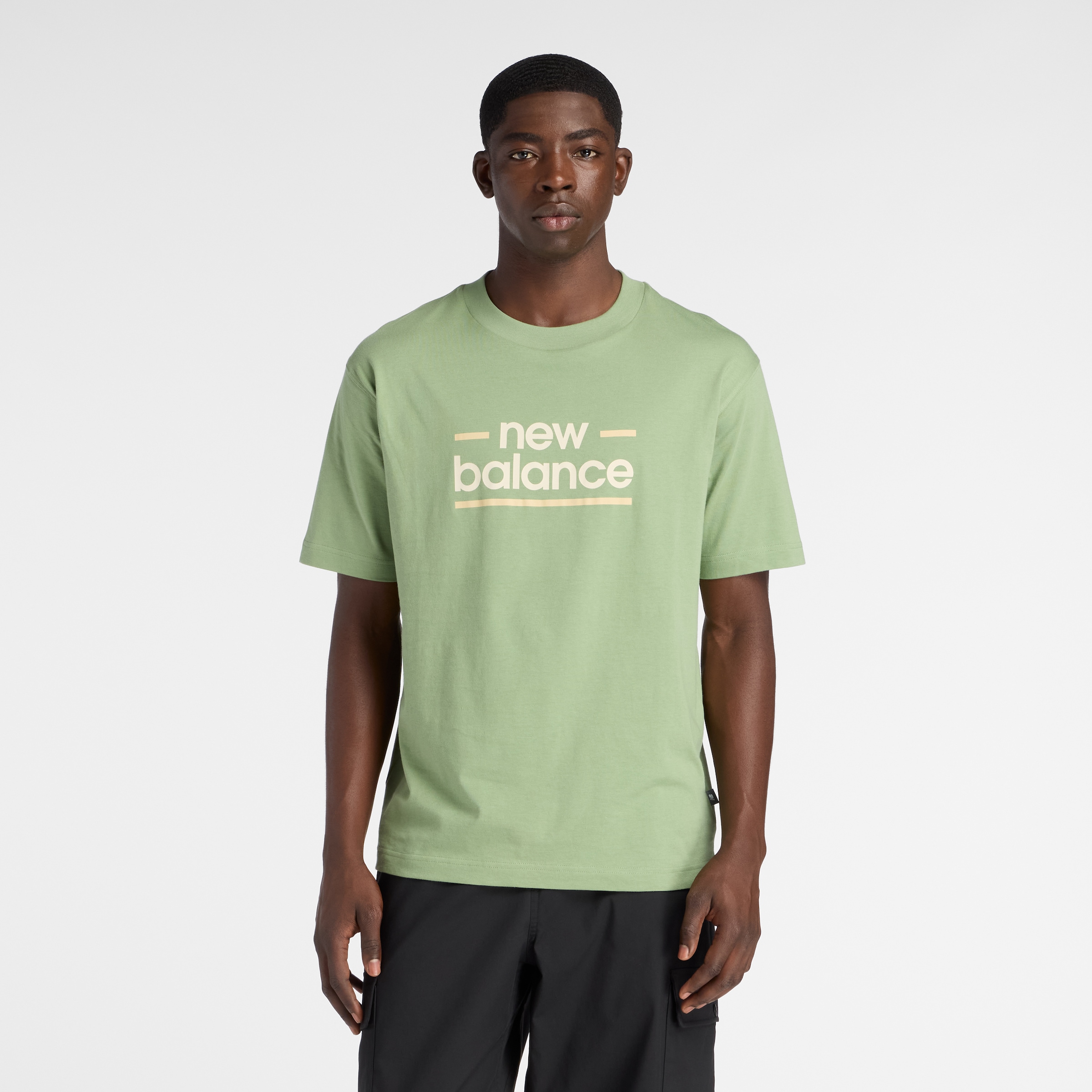 New Balance T-Shirt »MENS LIFESTYLE T-SHIRT« für Erwachsene, sportlicher Stil, für sportliche Aktivitäten