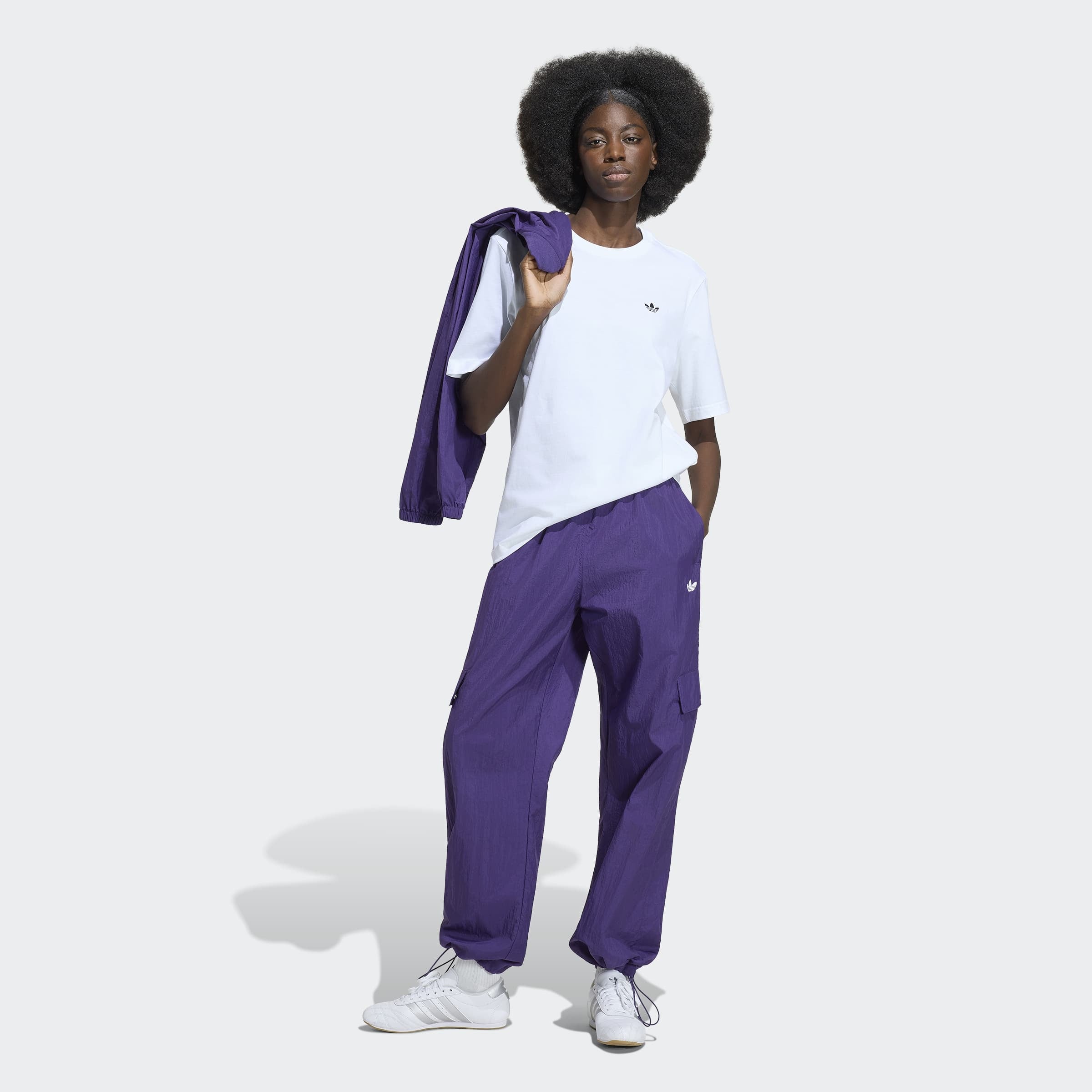 adidas Originals T-Shirt »ESS TEE« für Erwachsene, mit sportlichem Stil, Kurzarmdesign, ohne Verschluss