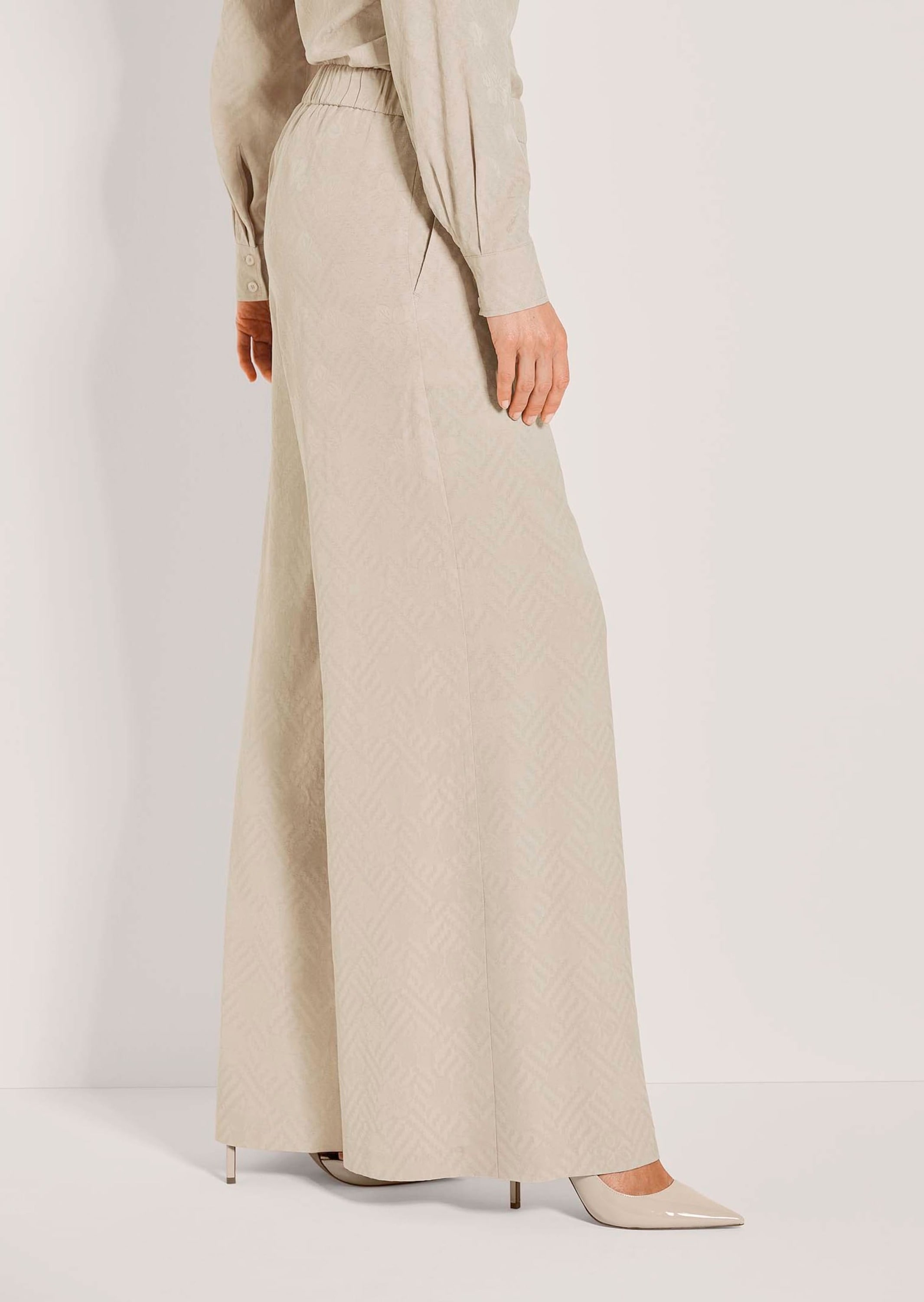 MADELEINE Schlupfhose »Palazzohose Schlupfhose mit grafischen Muster«  Schlupfhose mit tonigem Jacquard