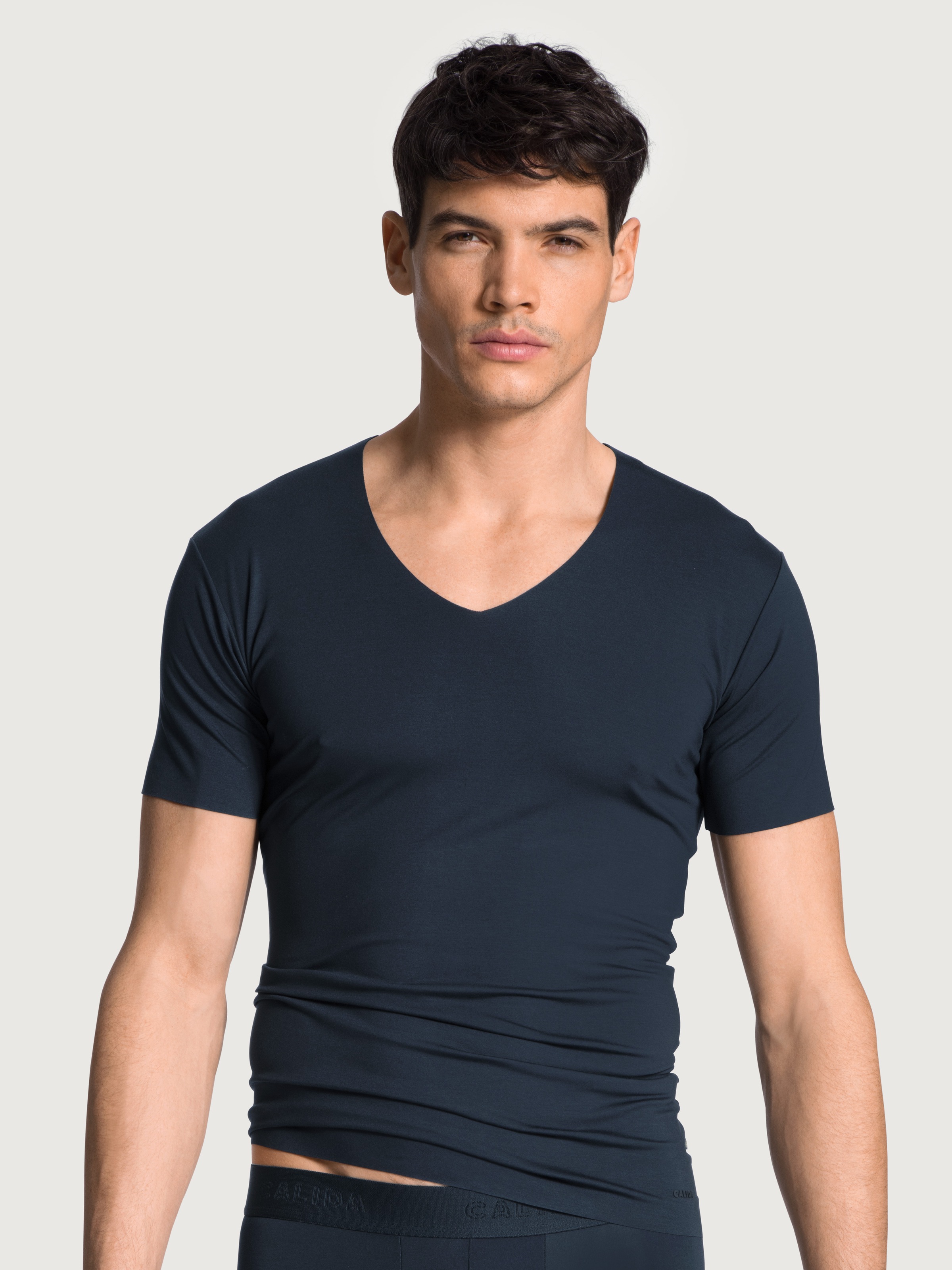 CALIDA Shirttop »Clean Line«, mit extra flacher Saum- und Kragenverarbeitung