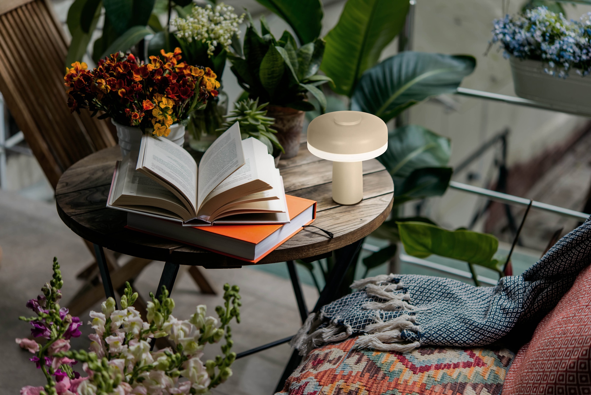 näve LED Tischleuchte »Pilu« LED-Modul 1 Stk. Warmweiß Akku, inkl. USB-Kabel 80cm, stufenweise dimmbar per Berührungssensor