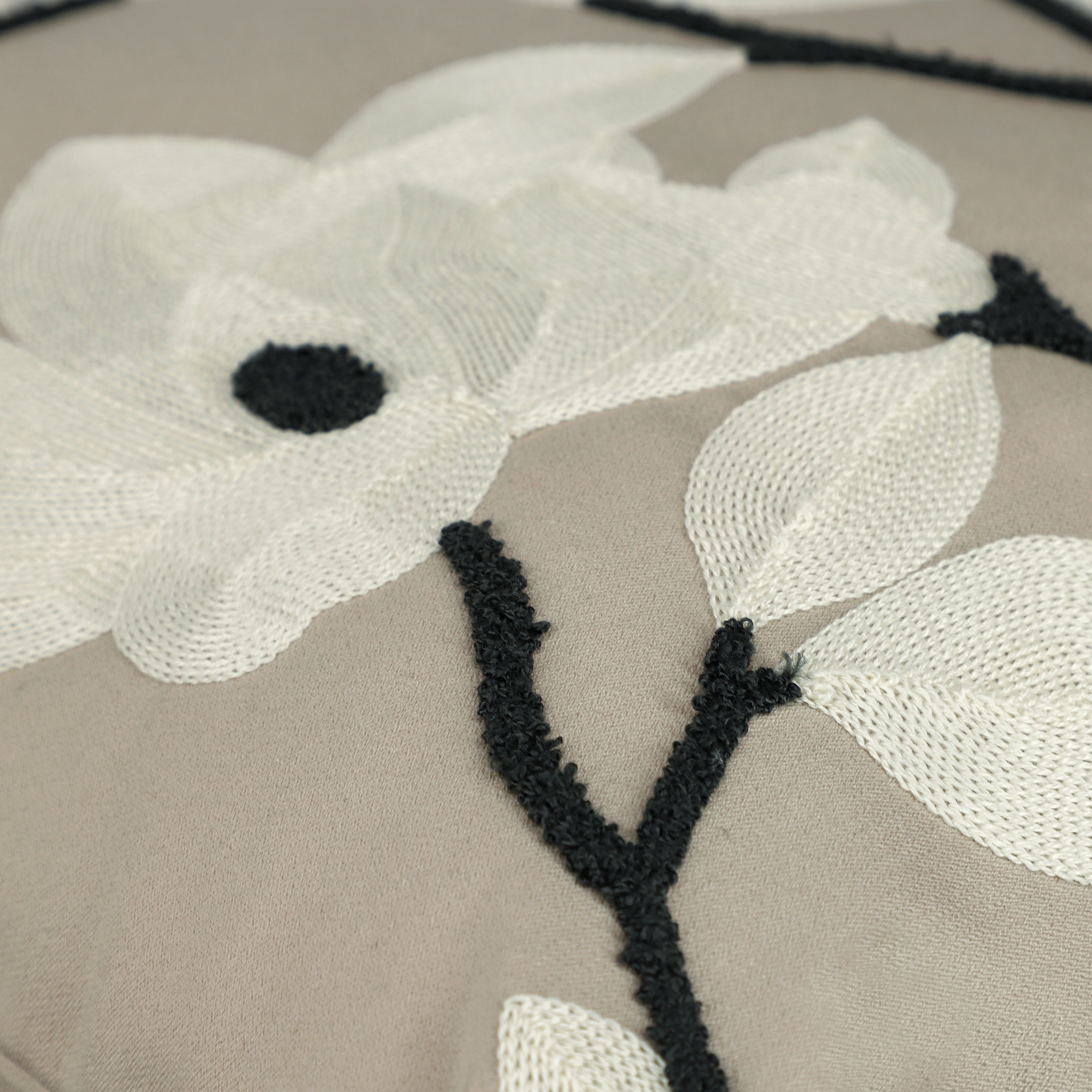 SCHÖNER WOHNEN-Kollektion Dekokissen »Fleur«, bestickt, mit hohem Baumwollanteil
