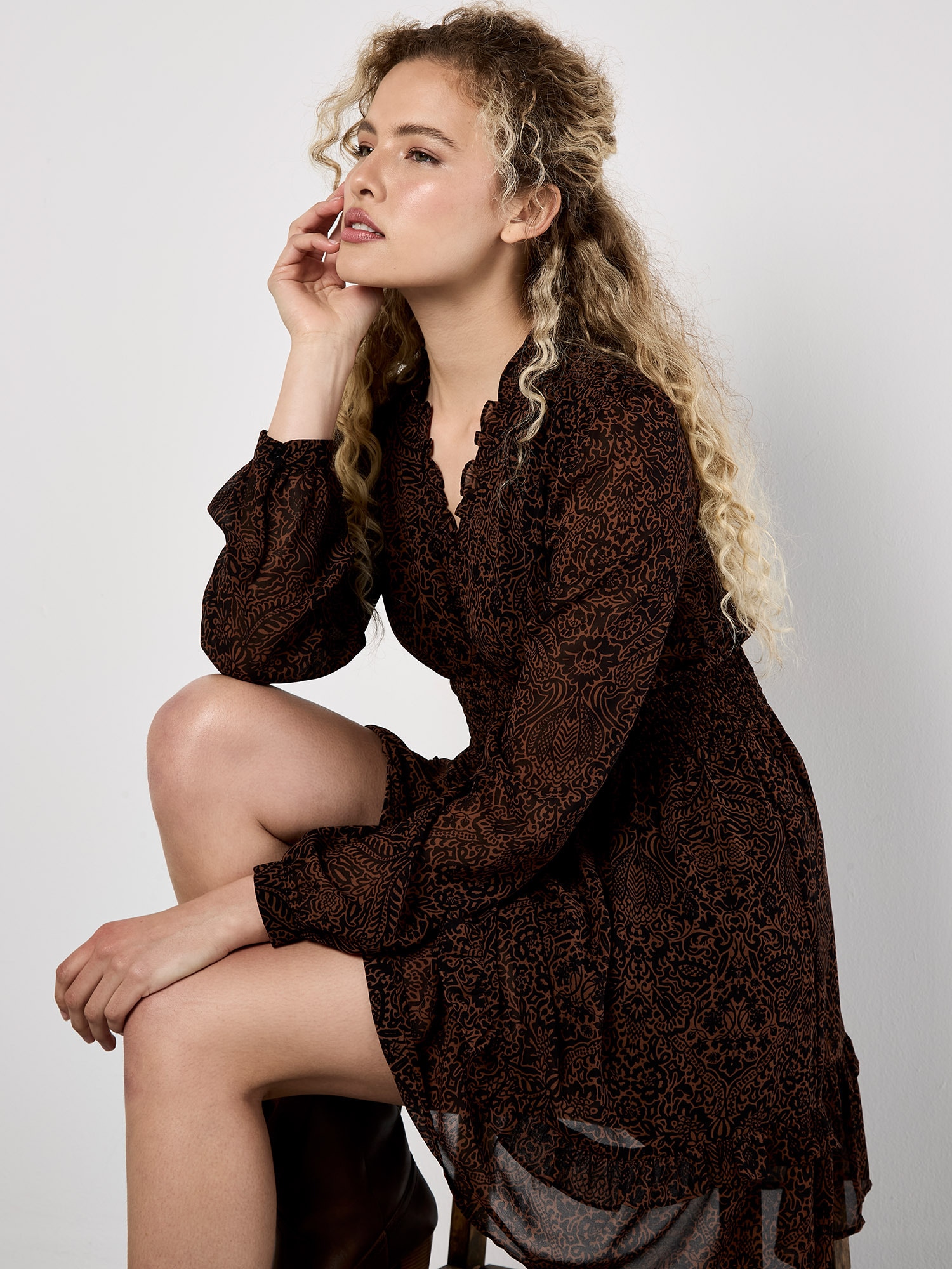 Apricot Minikleid »Chiffonkleid« mit Paisleymuster