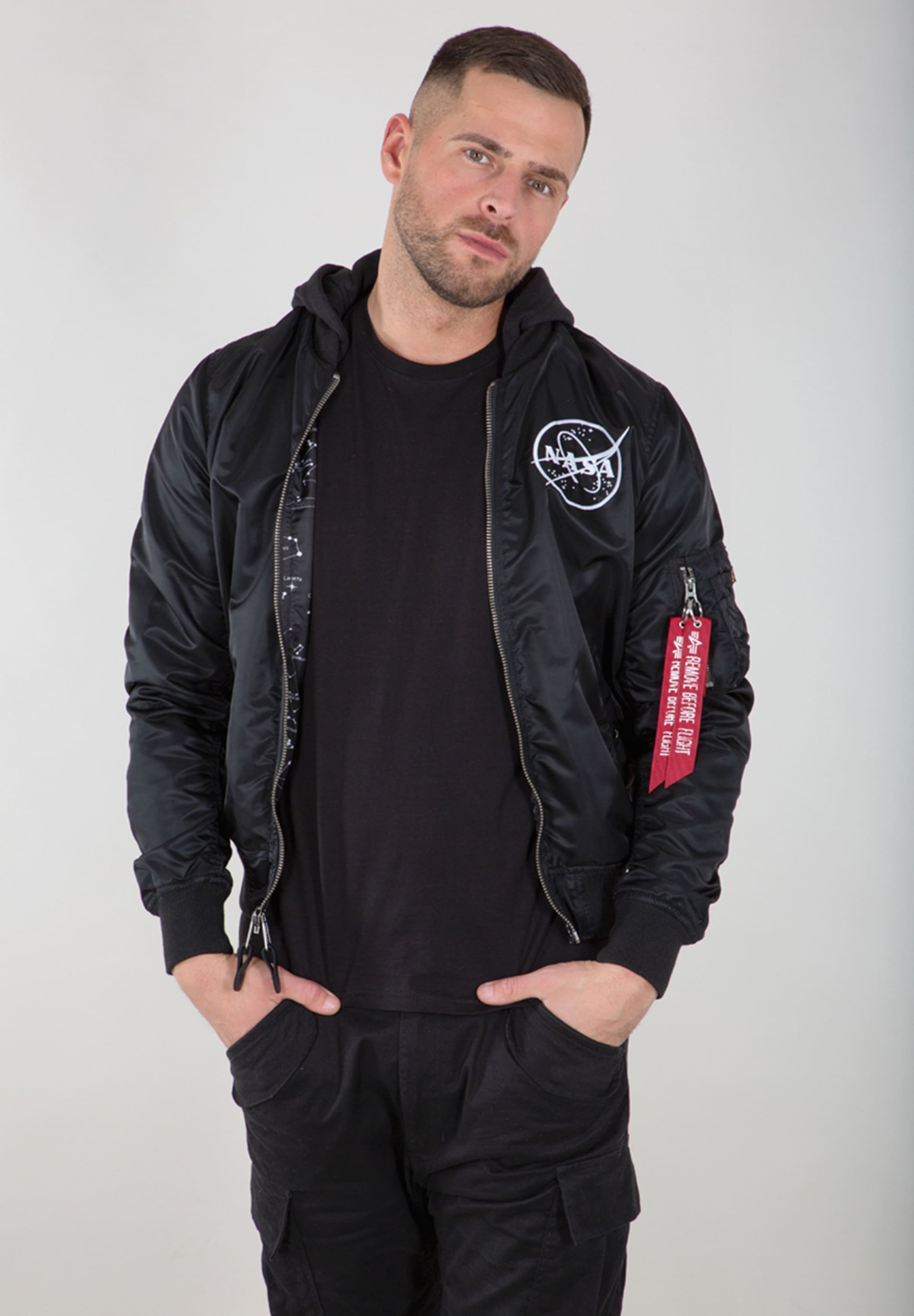 Alpha Industries Bomberjacke »Alpha Industries Men - Bomber Jackets MA-1 LW HD NASA Glow Rev.«