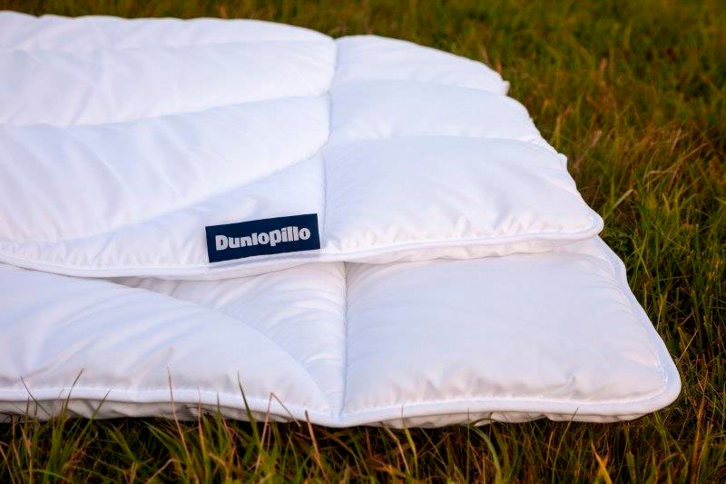 Dunlopillo Microfaserbettdecke »Bettdecke Online Füllung kaufen weiche Polyester, im Shop Dunlopillo. Qualitäts Bezug Microfaserbettdecke«, St.), (1 Bettdecke Polyester, warm, Kuschlig Bettdecke von \