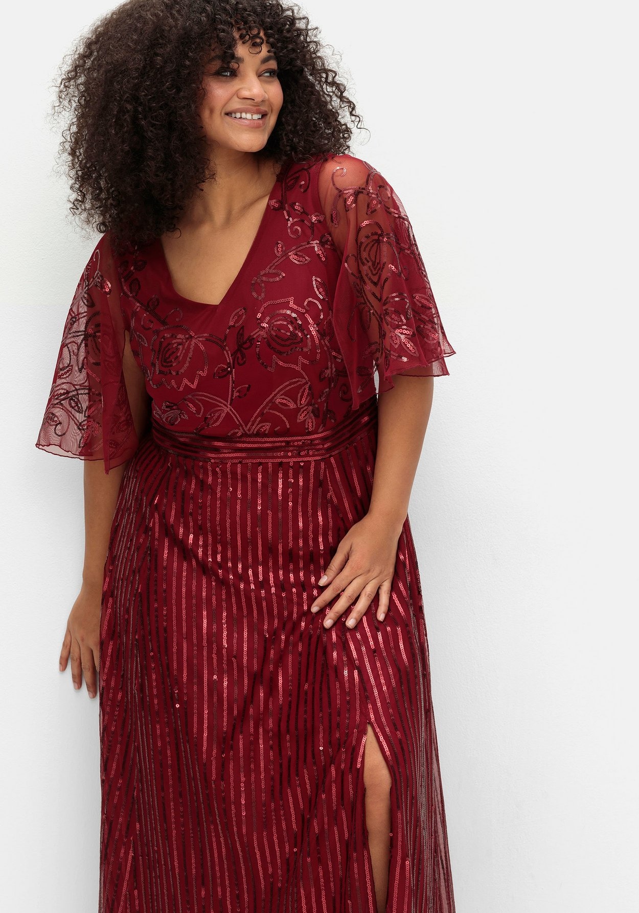 Sheego Abendkleid »Abendkleid mit Pailletten und Meshrock«