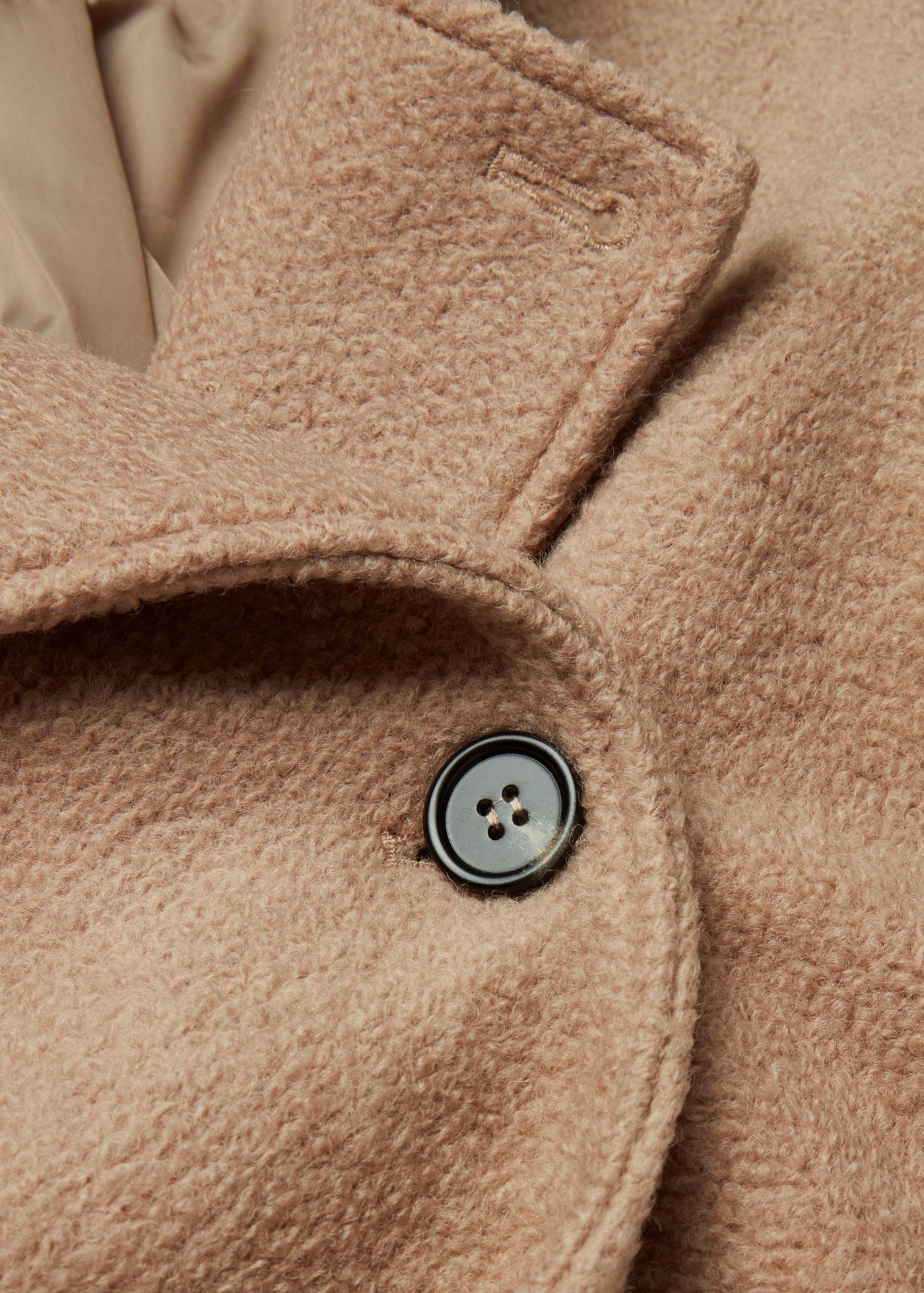 bonprix Cabanjacke moderner Look, aus kuscheligem Bouclé-Material, mit Kapuze