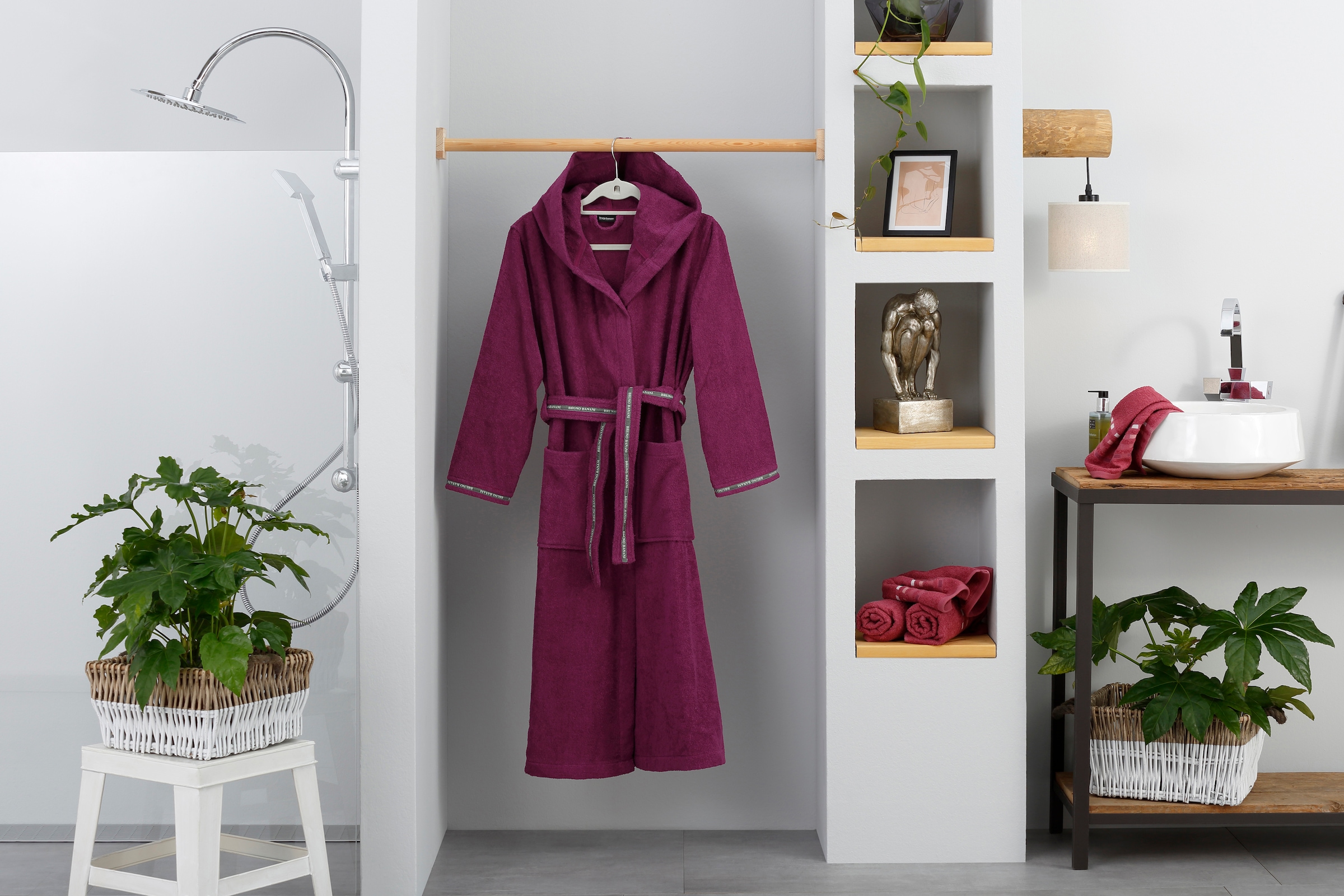 Bruno Banani Damenbademantel »Danny, ideal für Sauna & Spa, Hotelbademantel, Morgenmantel«, (1 St.), mit Logostreifen, aus 100% Baumwolle, XS-3XL