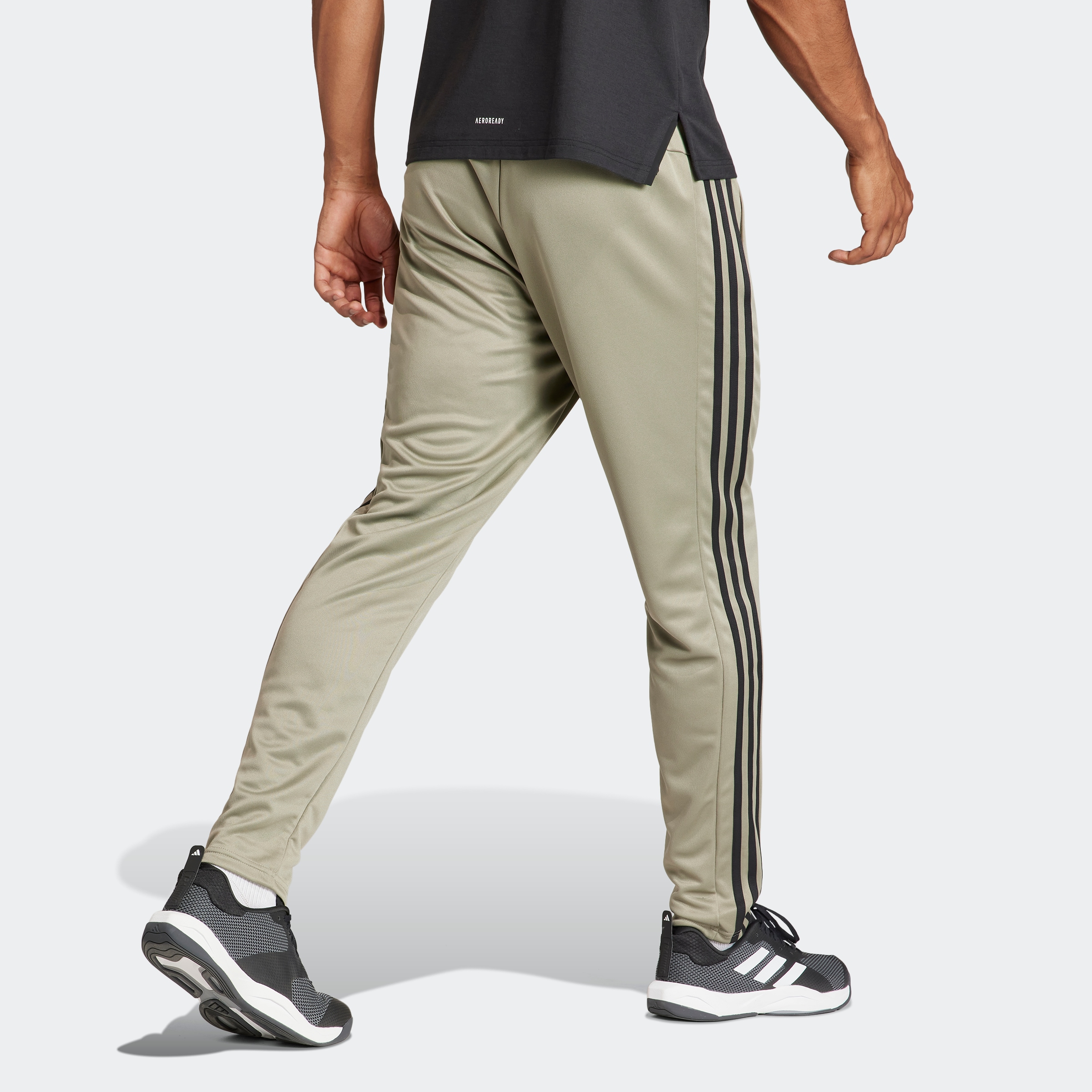 adidas Performance Sporthose »TRAIN ESSENTIALS 3STREIFEN«, (1 tlg.), atmungsaktive Trainingshose