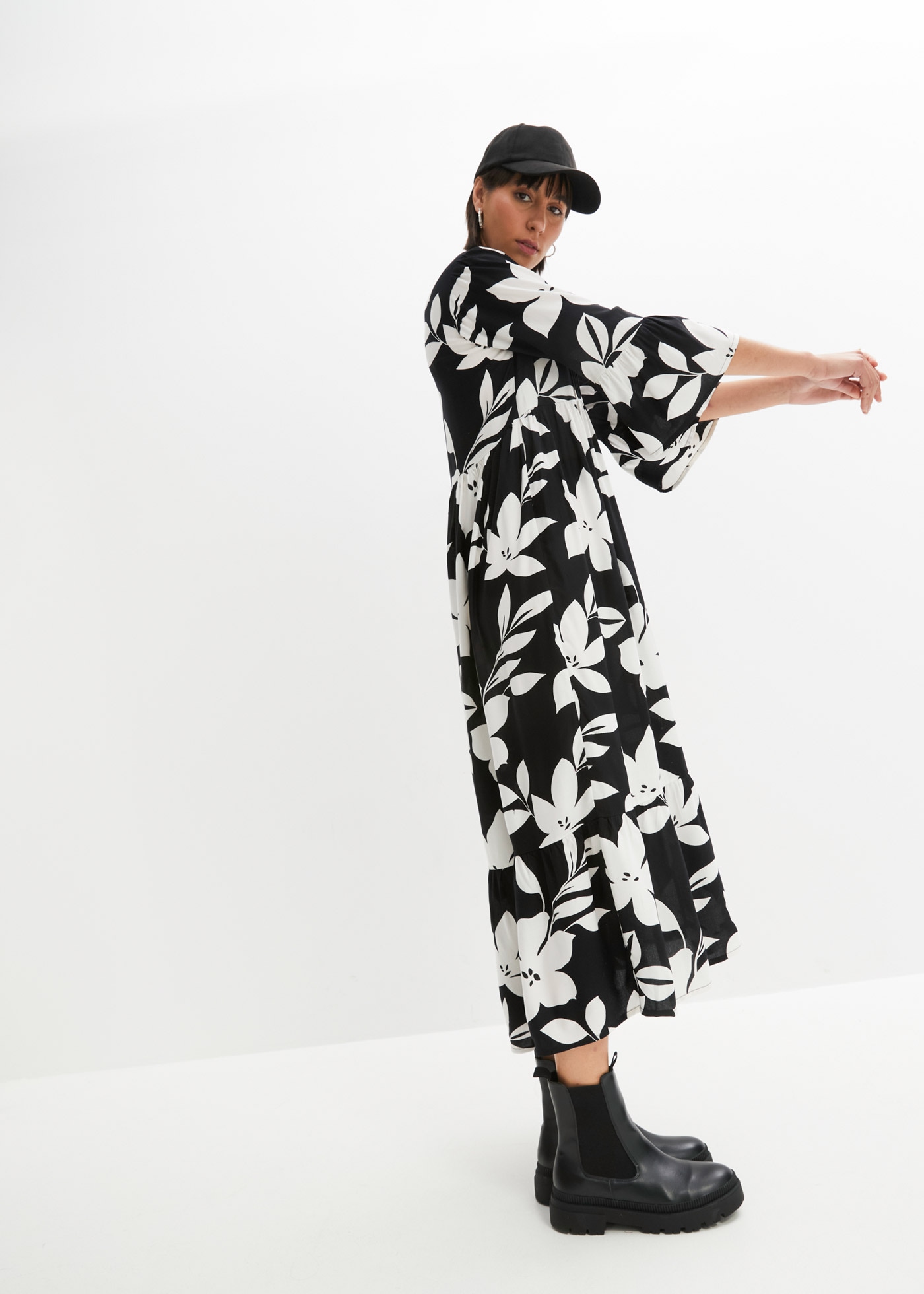 bonprix Maxikleid »Maxikleid aus fließender Viskose« für modischen Auftritt, aus Viskose, A-Linie, 3/4-Ärmel