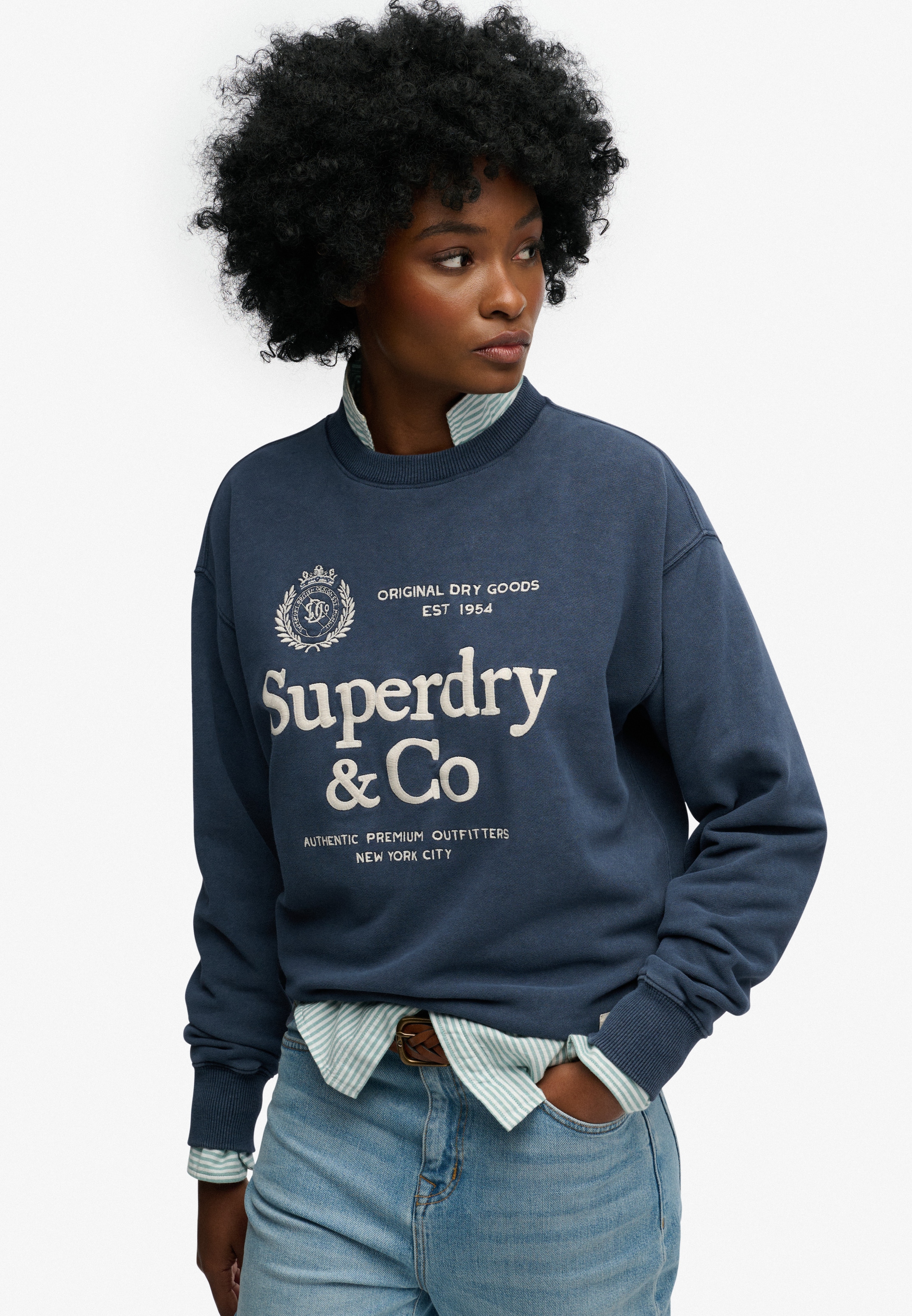 Superdry Sweatshirt »LUXE CASUAL EMB LOOSE CREW«

