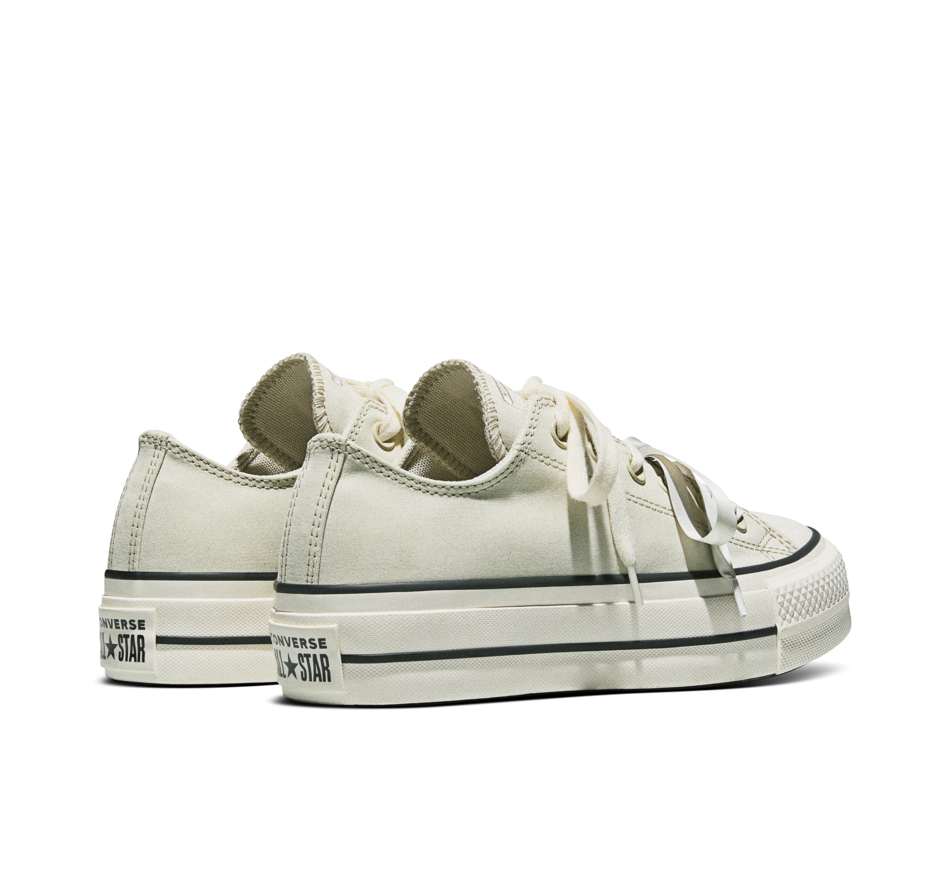 Converse Sneaker »CHUCK TAYLOR ALL STAR LIFT PLATFORM PEACHED CANVAS«  für den Alltag, mit profiliertem Laufsohlenprofil, mit Schnürung