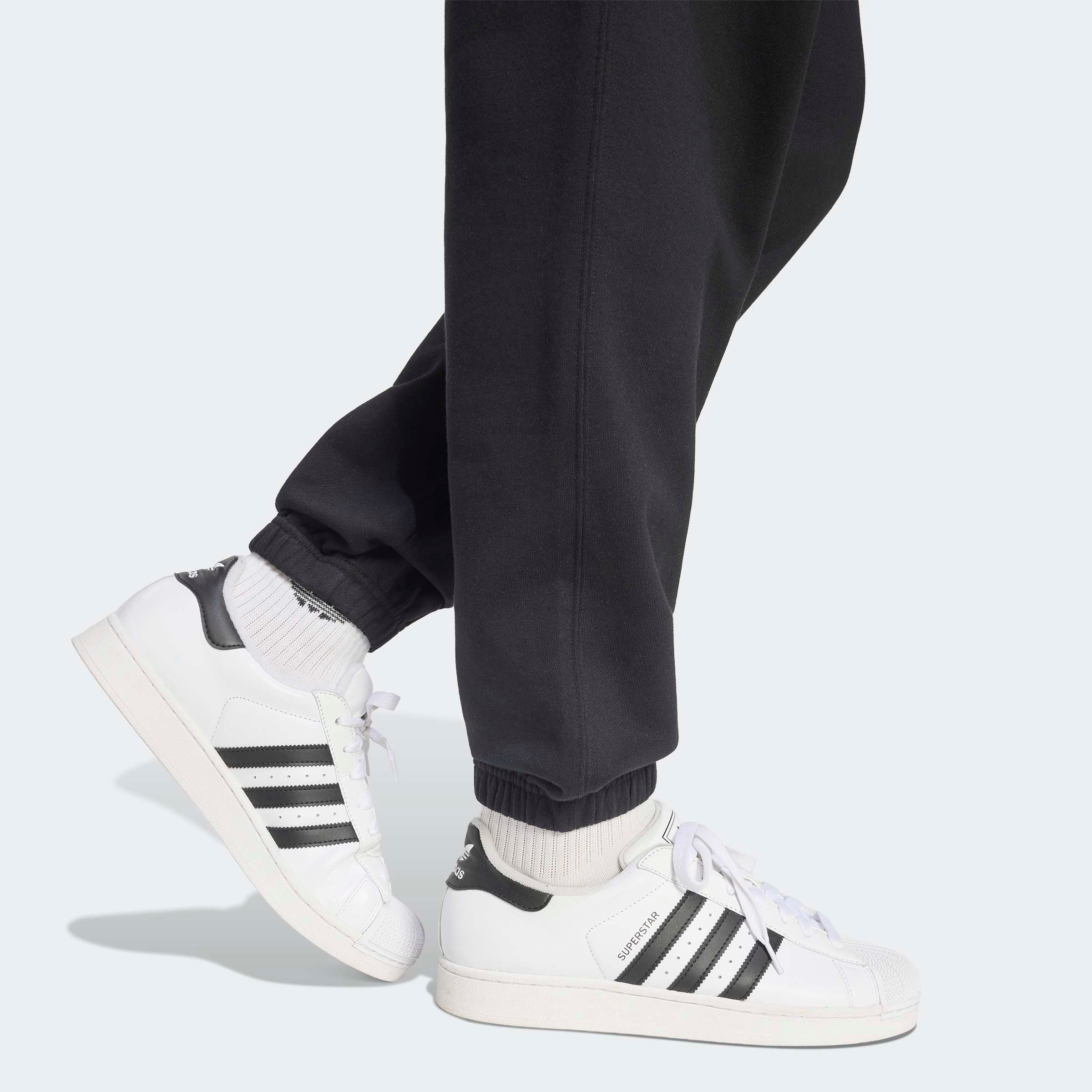 adidas Originals Sporthose »TREFOIL ESSENTIALS, REGULÄR GESCHNITTEN, FLEECE«