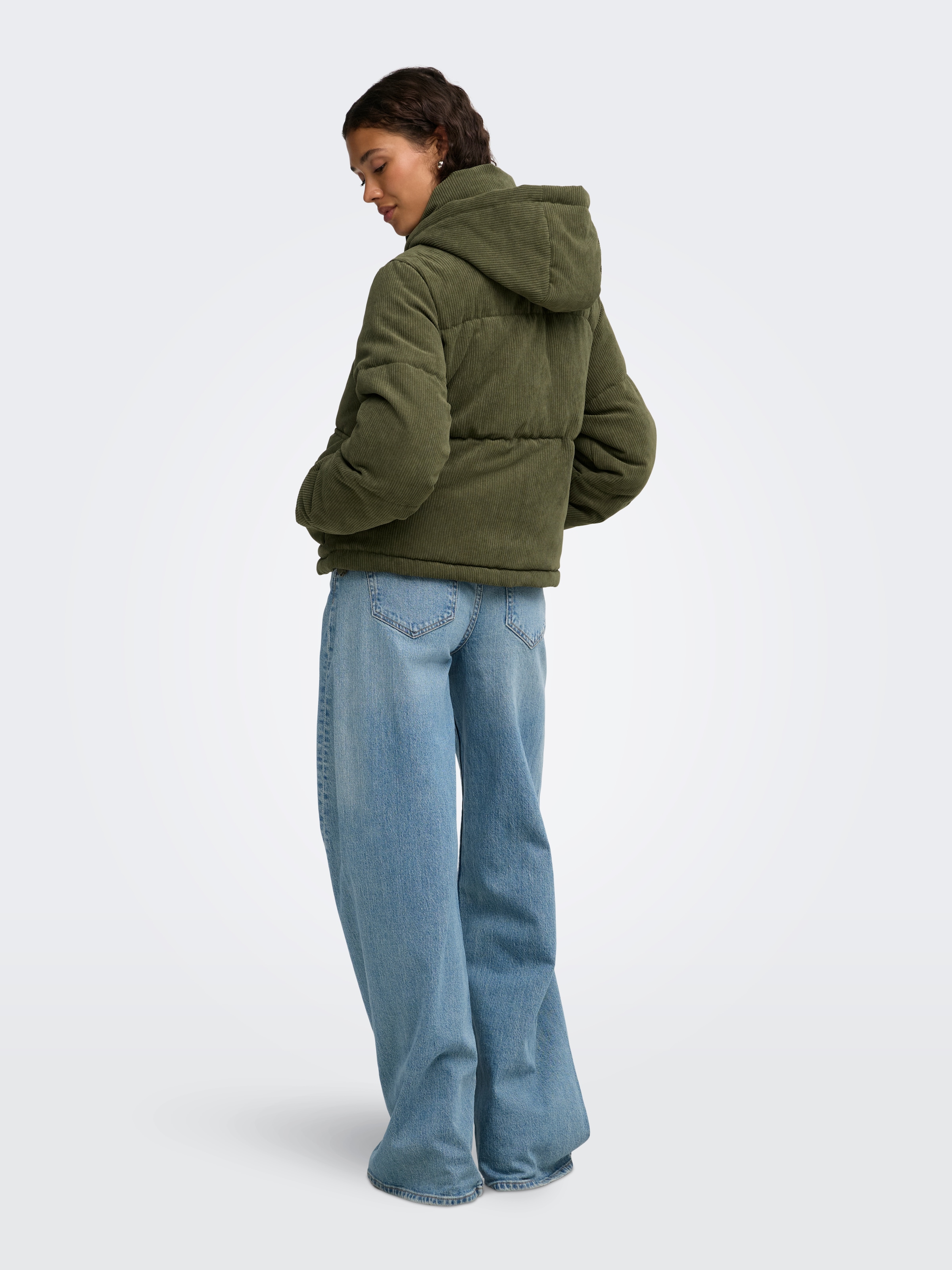 ONLY Steppjacke »ONLZAHARA CORDUROY PUFFER CC OTW« mit Kapuze Kunstfaser