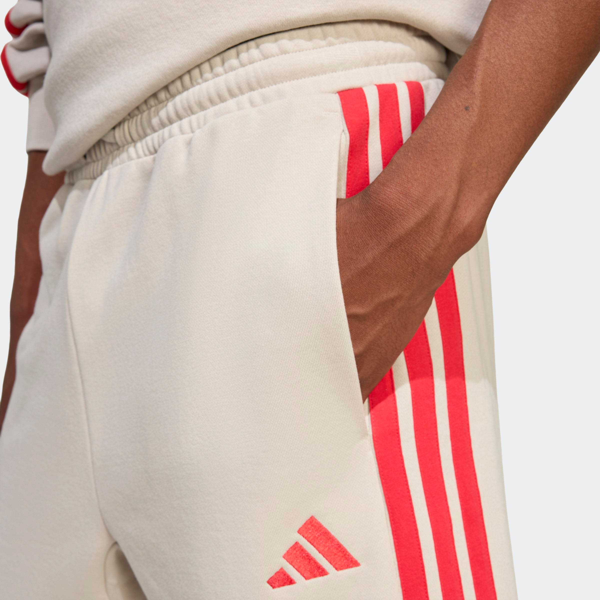 adidas Sportswear Shorts »ESSENTIALS 3-STREIFEN FRENCH TERRY«  für Laufaktivitäten und sportliche Anlässe, mit Kordelverschluss