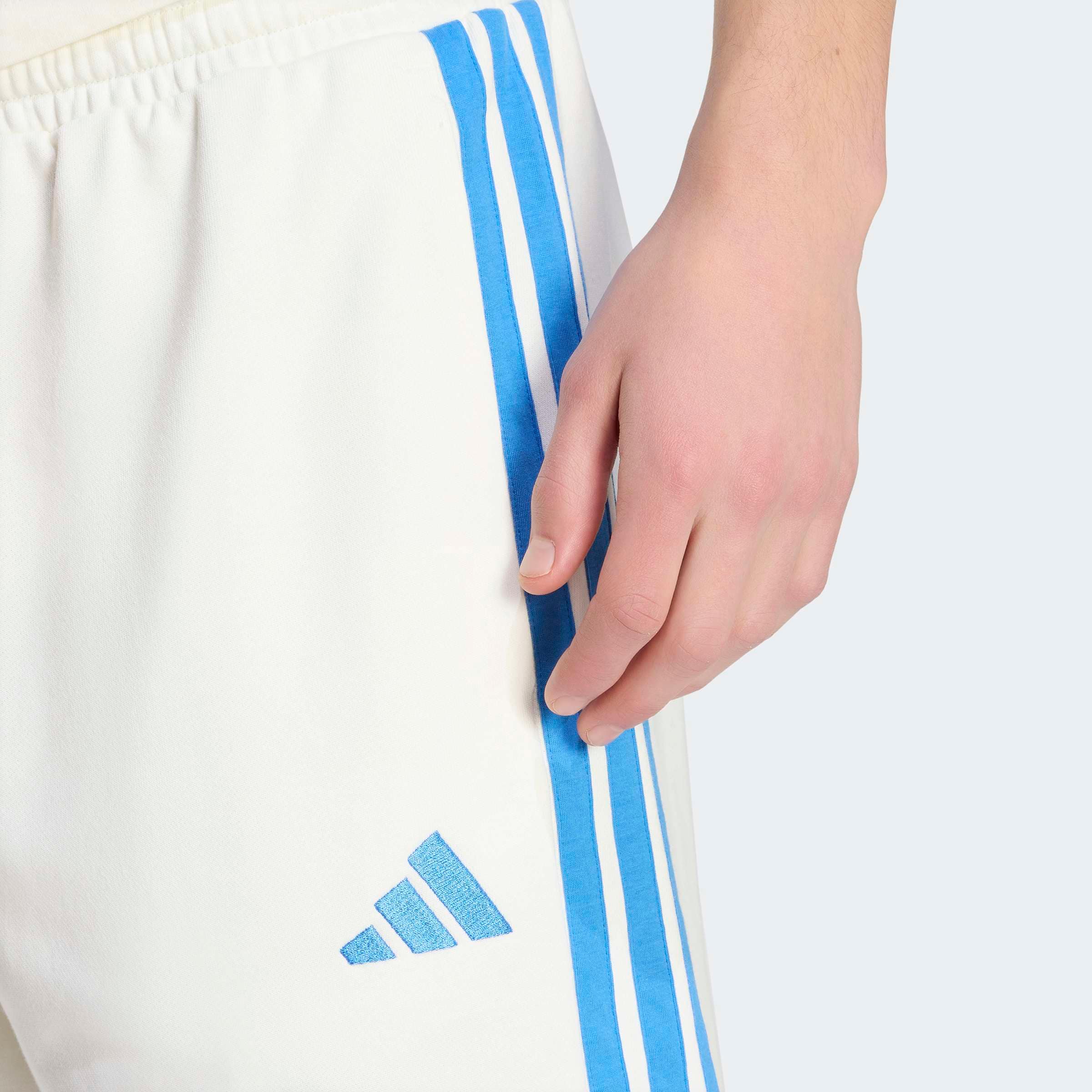 adidas Sportswear Shorts »M 3S FT SHO«  für Laufaktivitäten und sportliche Anlässe, mit Kordelverschluss