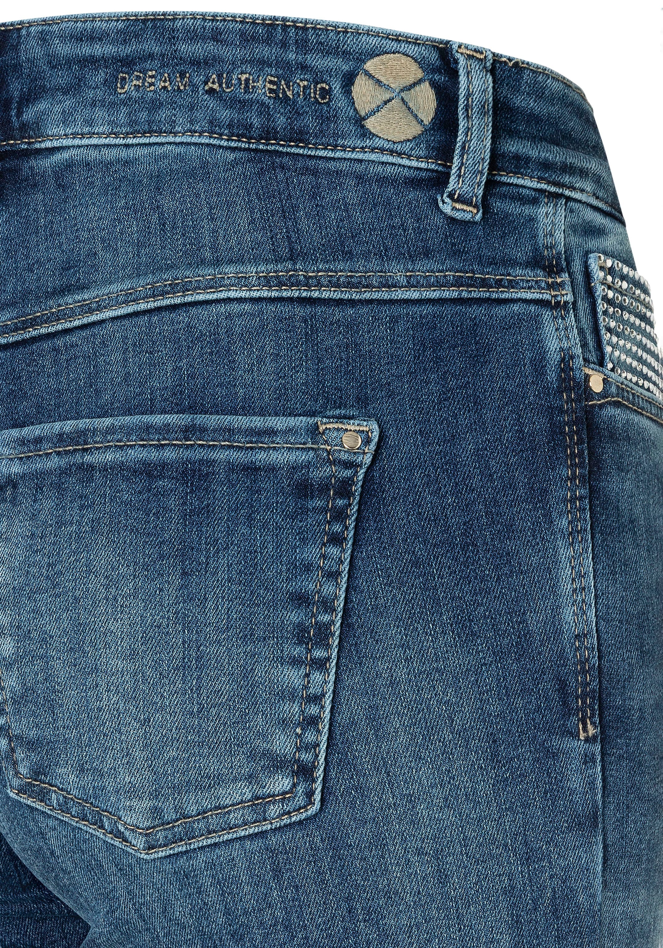 MAC Bootcut-Jeans »DREAM BOOT« Figurformender Shaping-Effekt, Glitzerdetails an Vordertasche