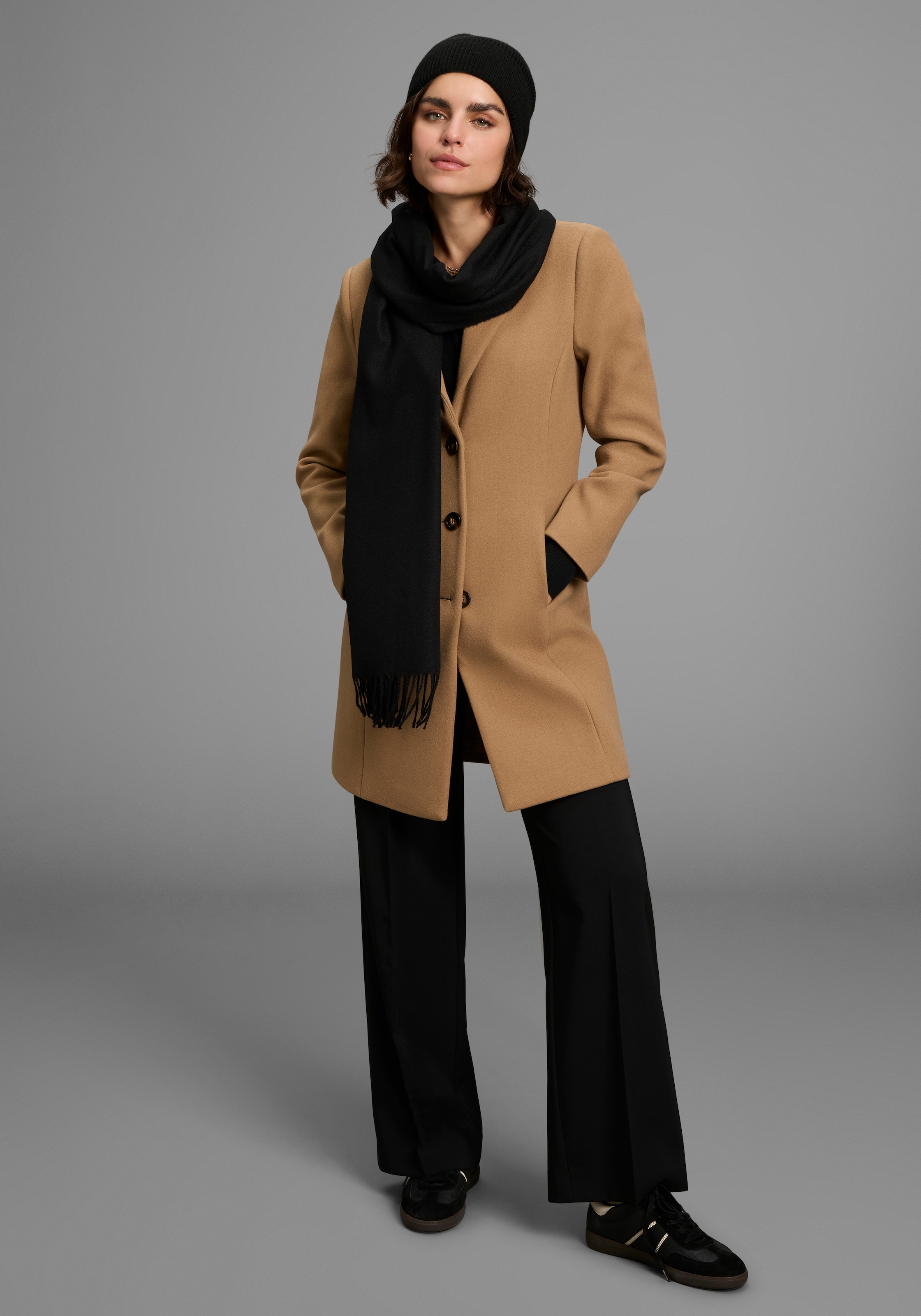 Laura Scott Schal mit modischen Fransen in klassischen Unifarben - NEW