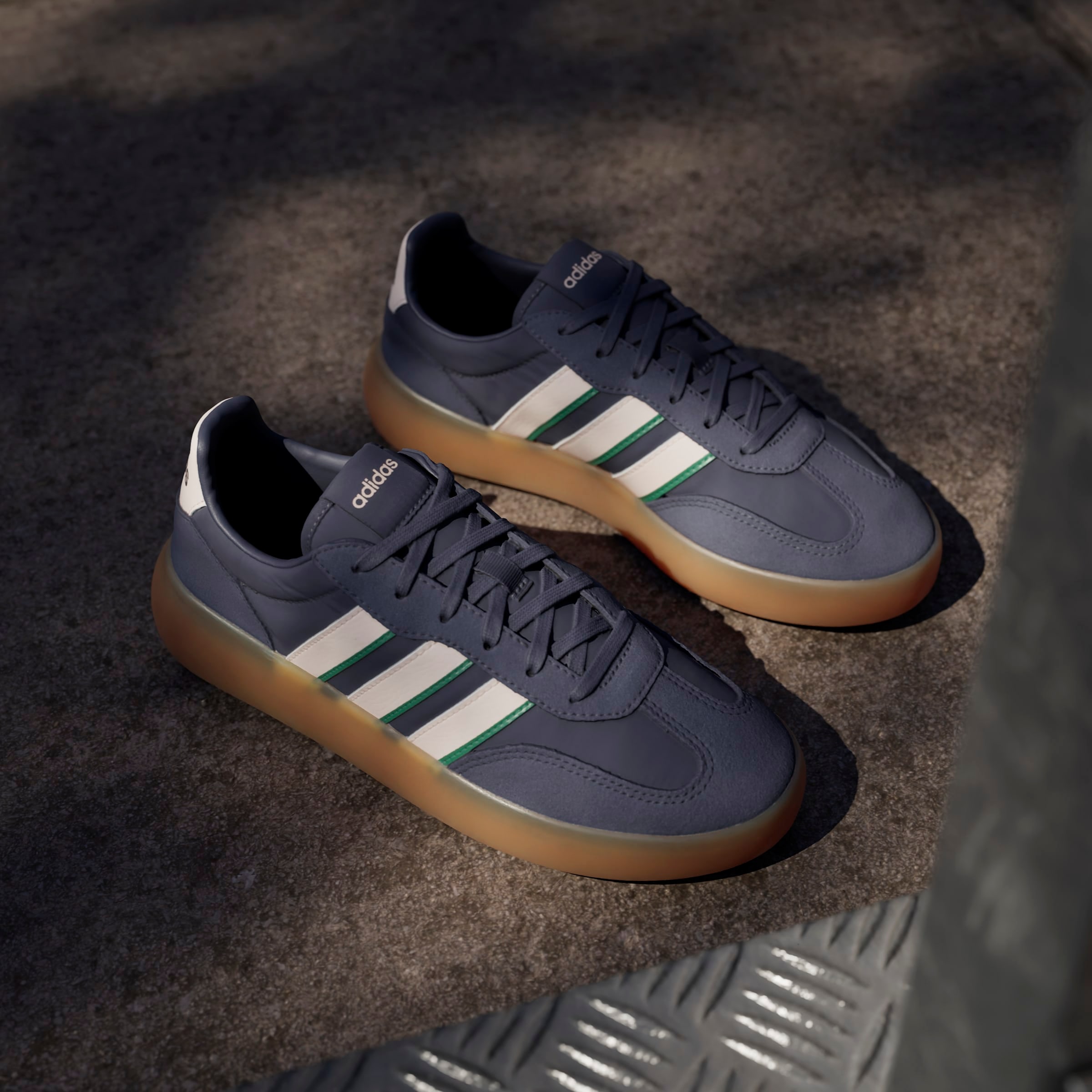 adidas Sportswear Sneaker »BARREDA DECODE«  inspiriert vom Design des adidas handball spezial