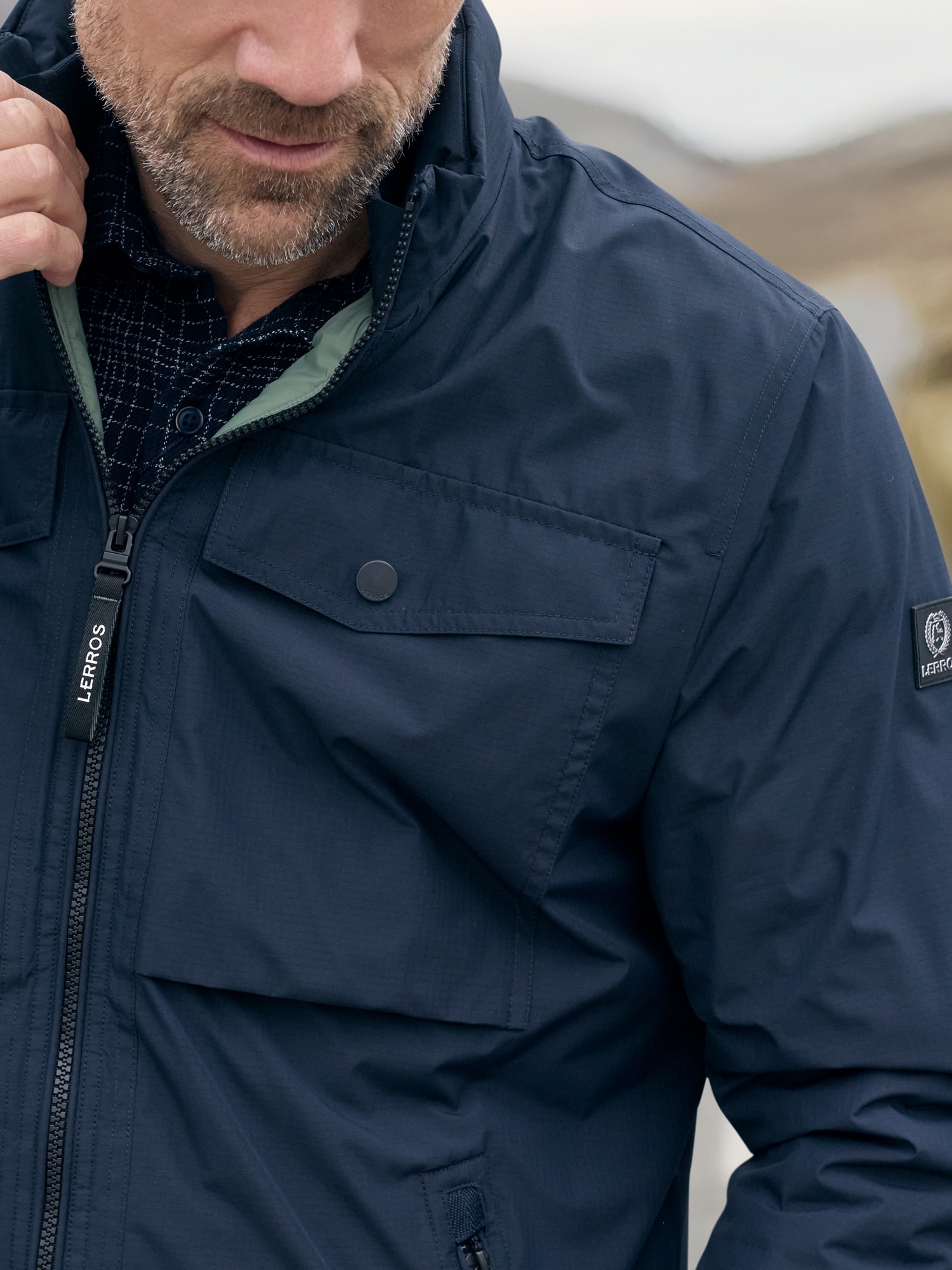 LERROS Blouson »Leicht wattierter Blouson mit hochschließendem Kragen« ohne Kapuze