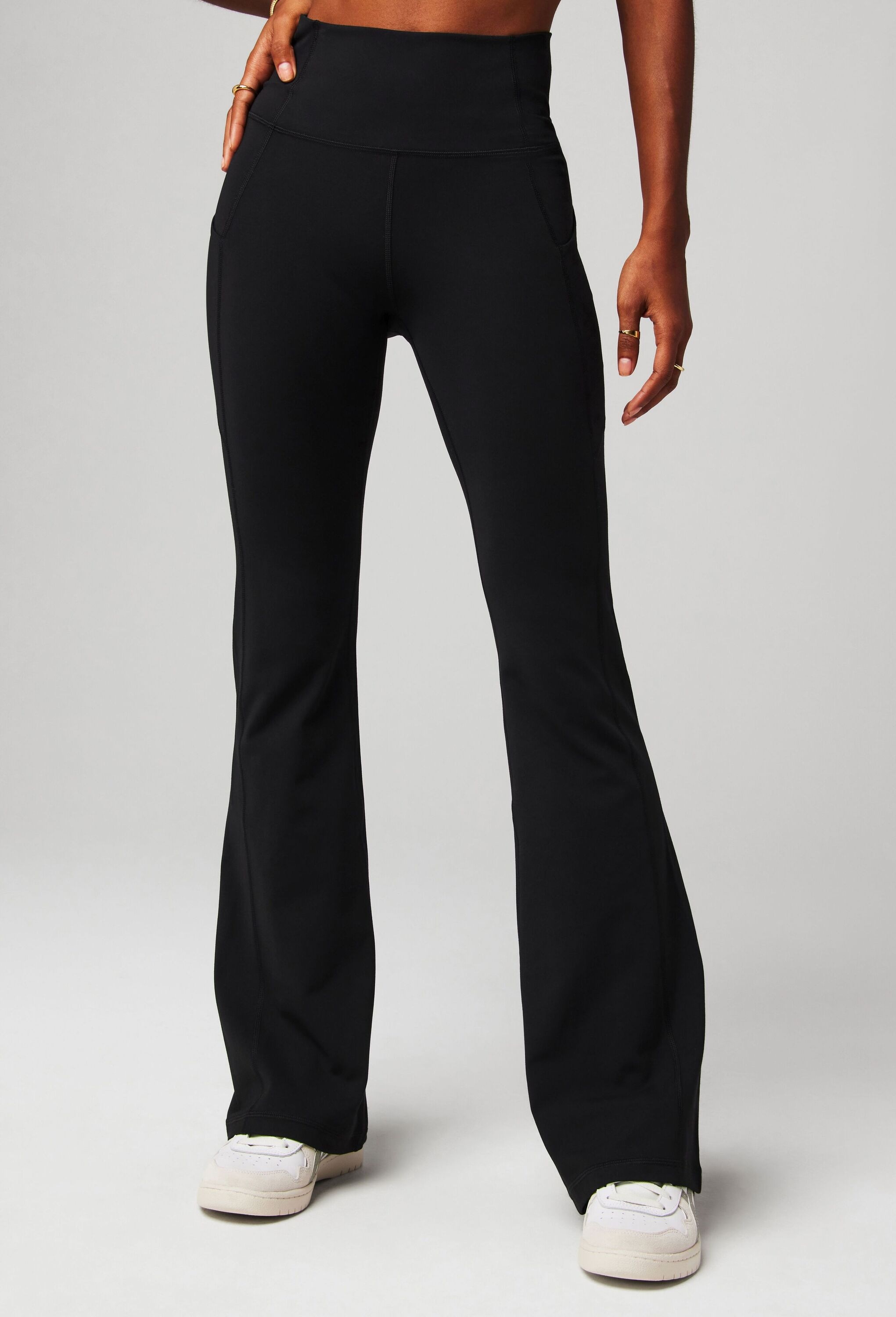 Fabletics Trainingshose »Fabletics Hose OASIS HIGH-WAISTED KICK FLARE«  mit hohem Bund