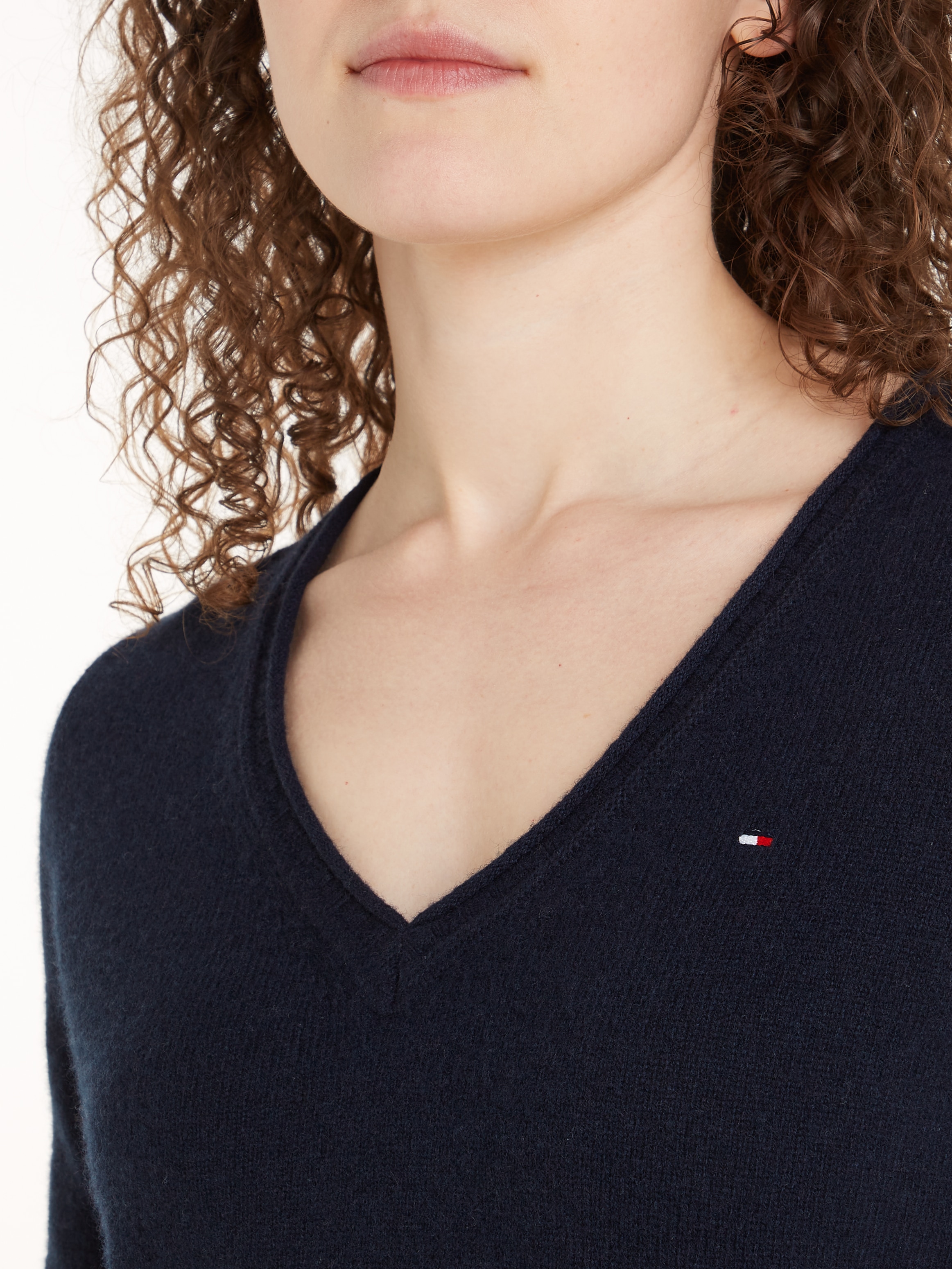 Tommy Hilfiger Strickpullover »SOFT WOOL V-NK SWEATER«, mit V-Ausschnitt aus 100% Wolle