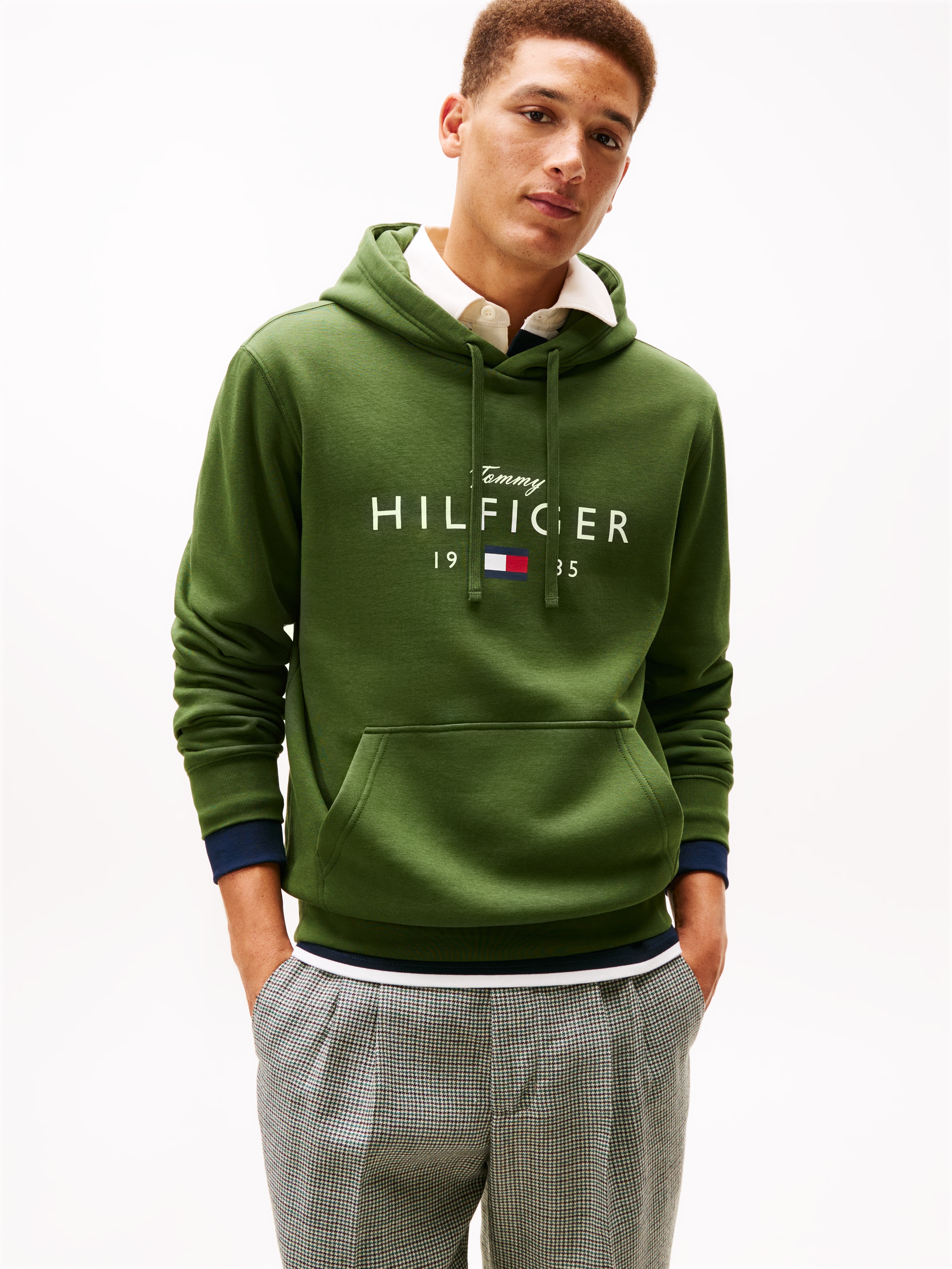 Tommy Hilfiger Hoodie »BRAND LOVE BIG HILFIGER«, mit Logo-Grafik, normale Passform
