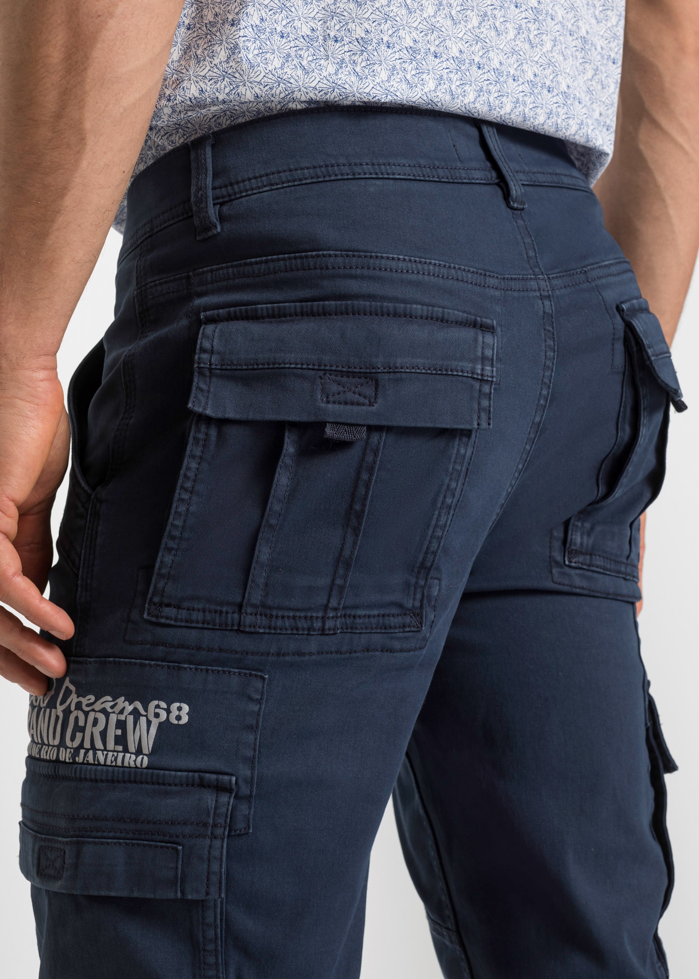 bonprix Longbermudas  aus leichter Baumwollqualität, mit Elasthan-Anteil, regular fit