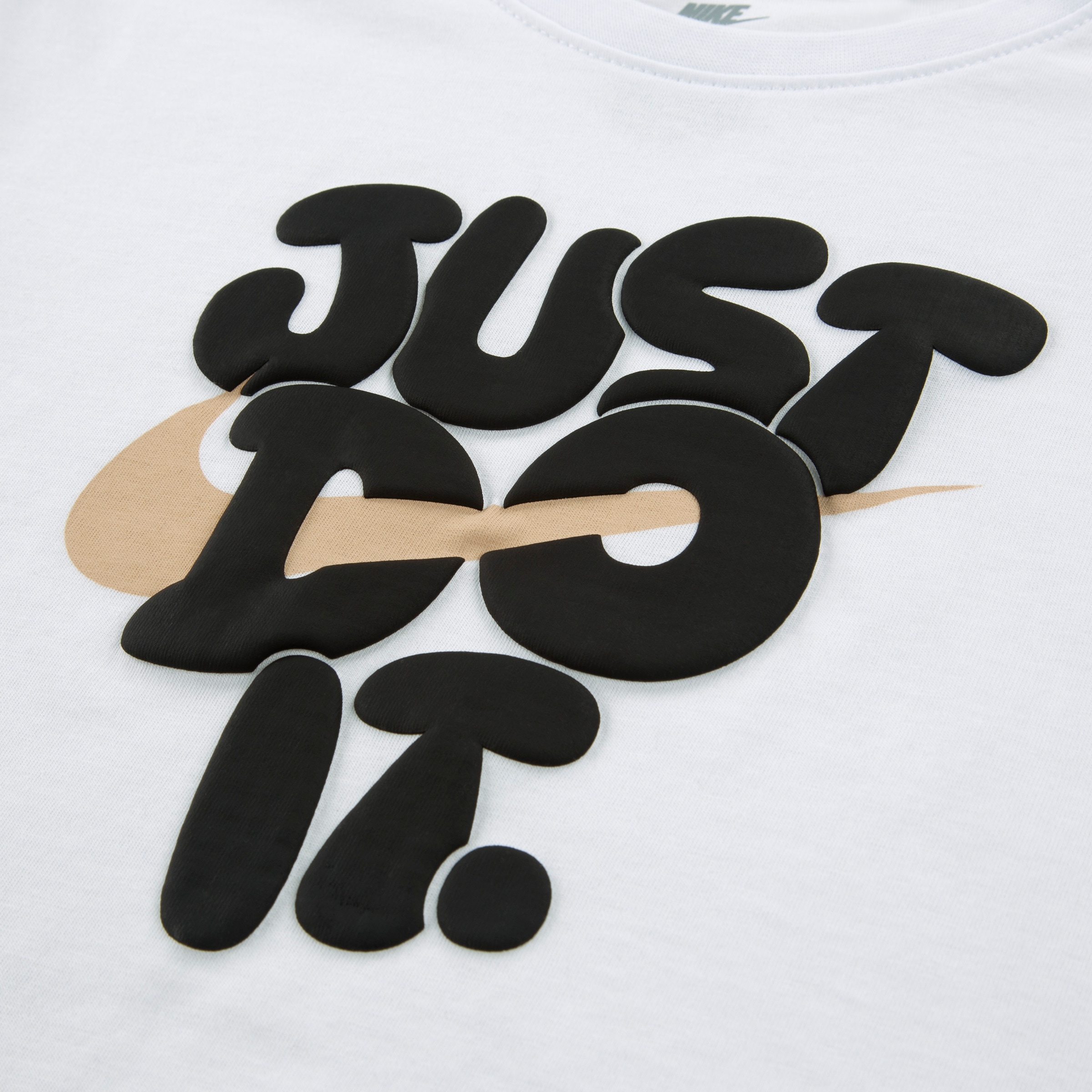 Nike Sportswear T-Shirt & Shorts »NKG BOLD PLAY BIKE SHORT SET« 2 2-teiliges Set aus T-Shirt und Shorts