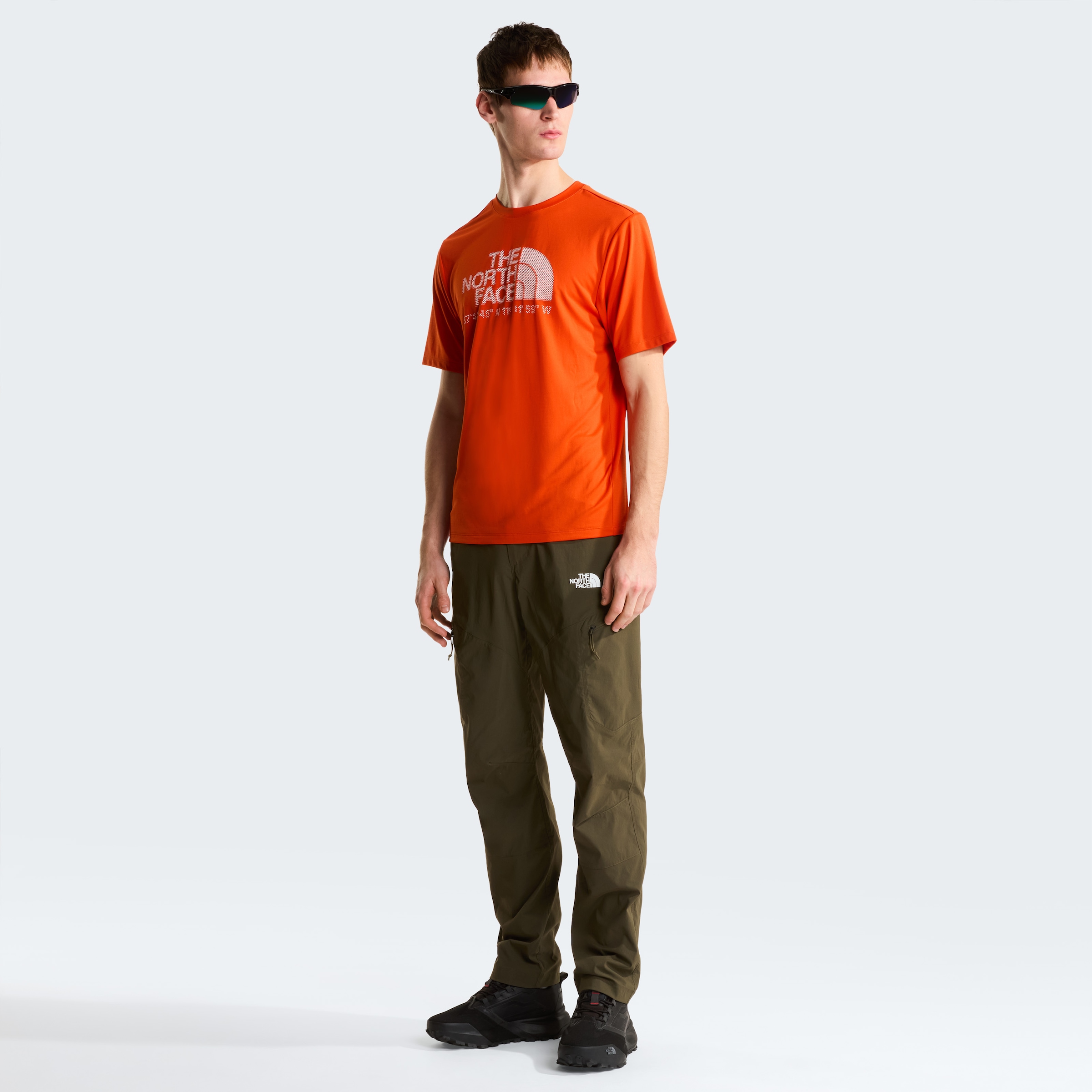 The North Face Funktionsshirt »M 24/7 S/S TEE LOGO GRAPHIC REG« sportliche Passform, kurze Ärmel, mit FlashDry™ Technologie
