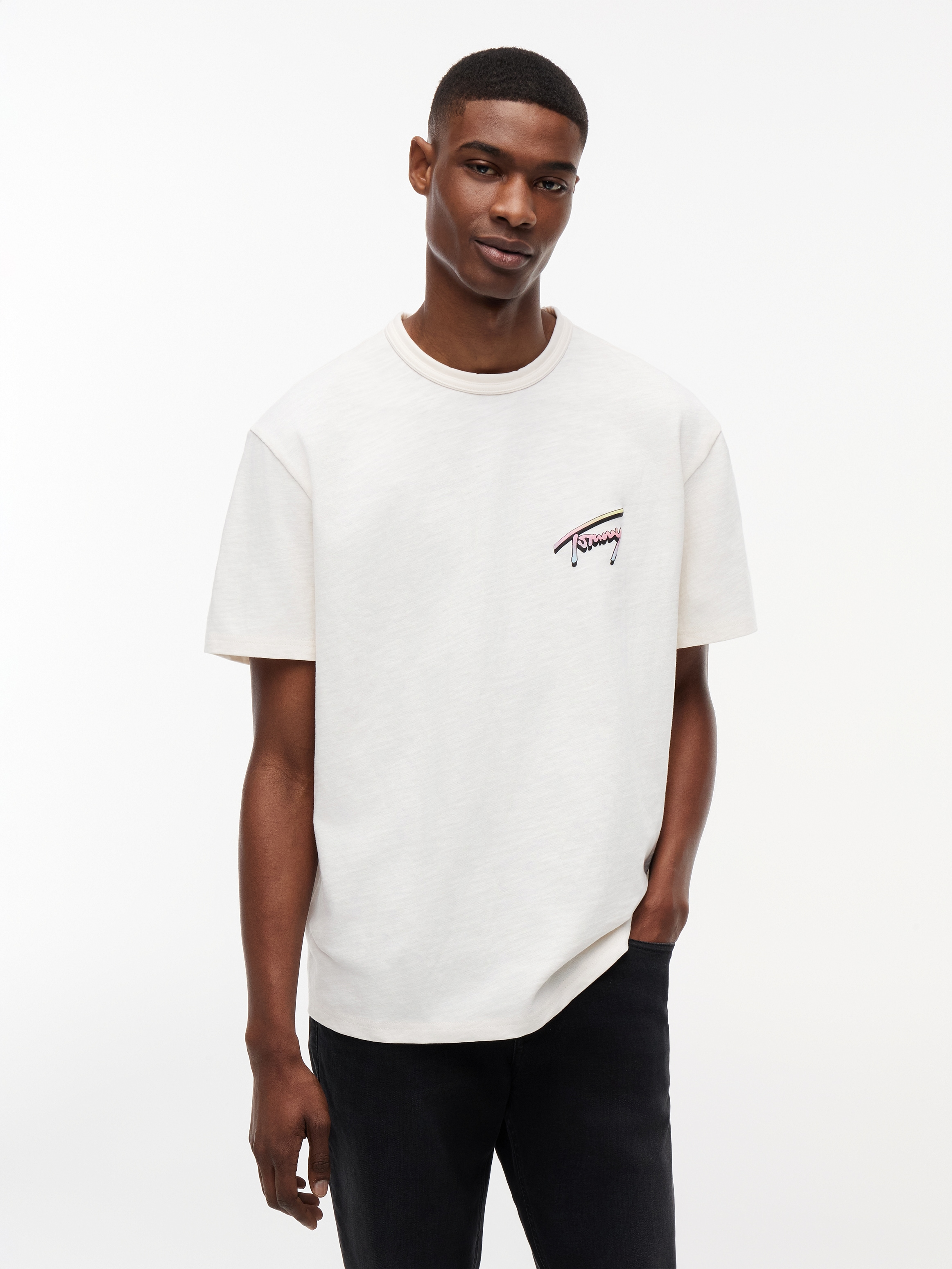 Tommy Jeans T-Shirt »TJM RELAXED NOVELTY« relaxed Fit mit strukturierter Rückengrafik