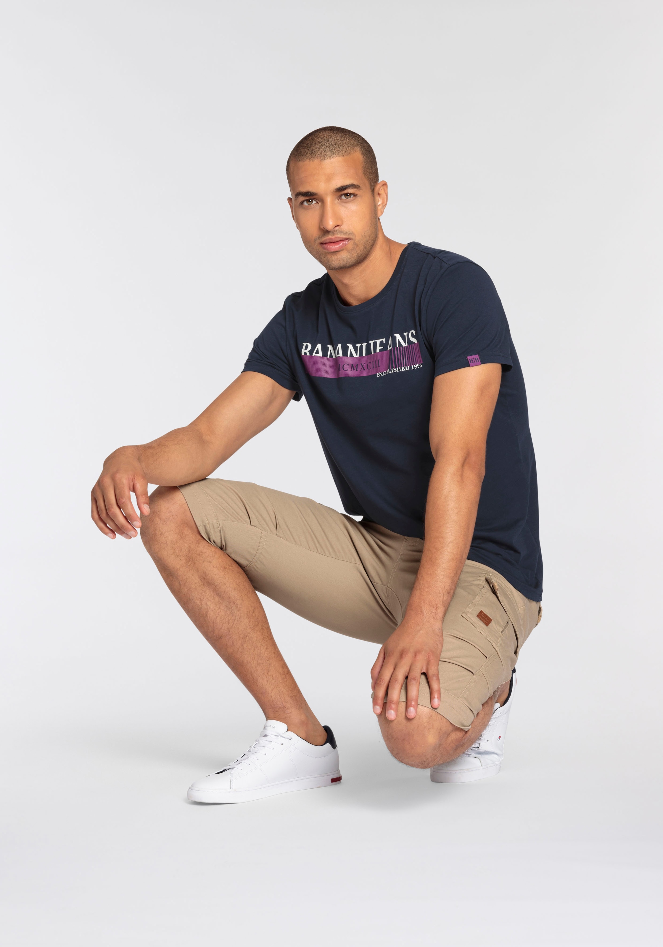 Bruno Banani T-Shirt, kurze Ärmel, schmale Passform, bedruckt, Rundhalsausschnitt