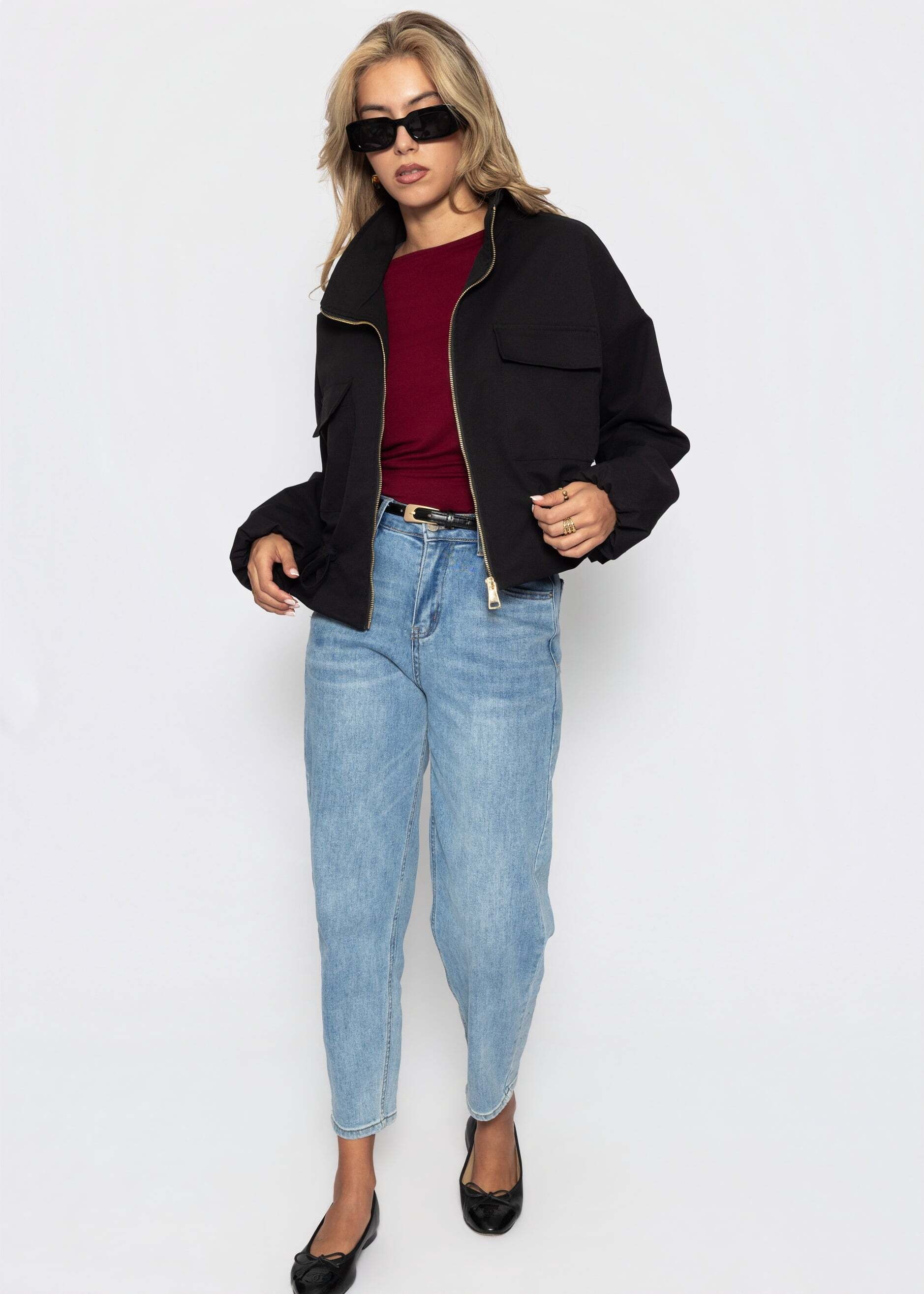 SASSYCLASSY Outdoorjacke »Blousonjacke mit Stehkragen« Locker geschnittene Windjacke in Braun