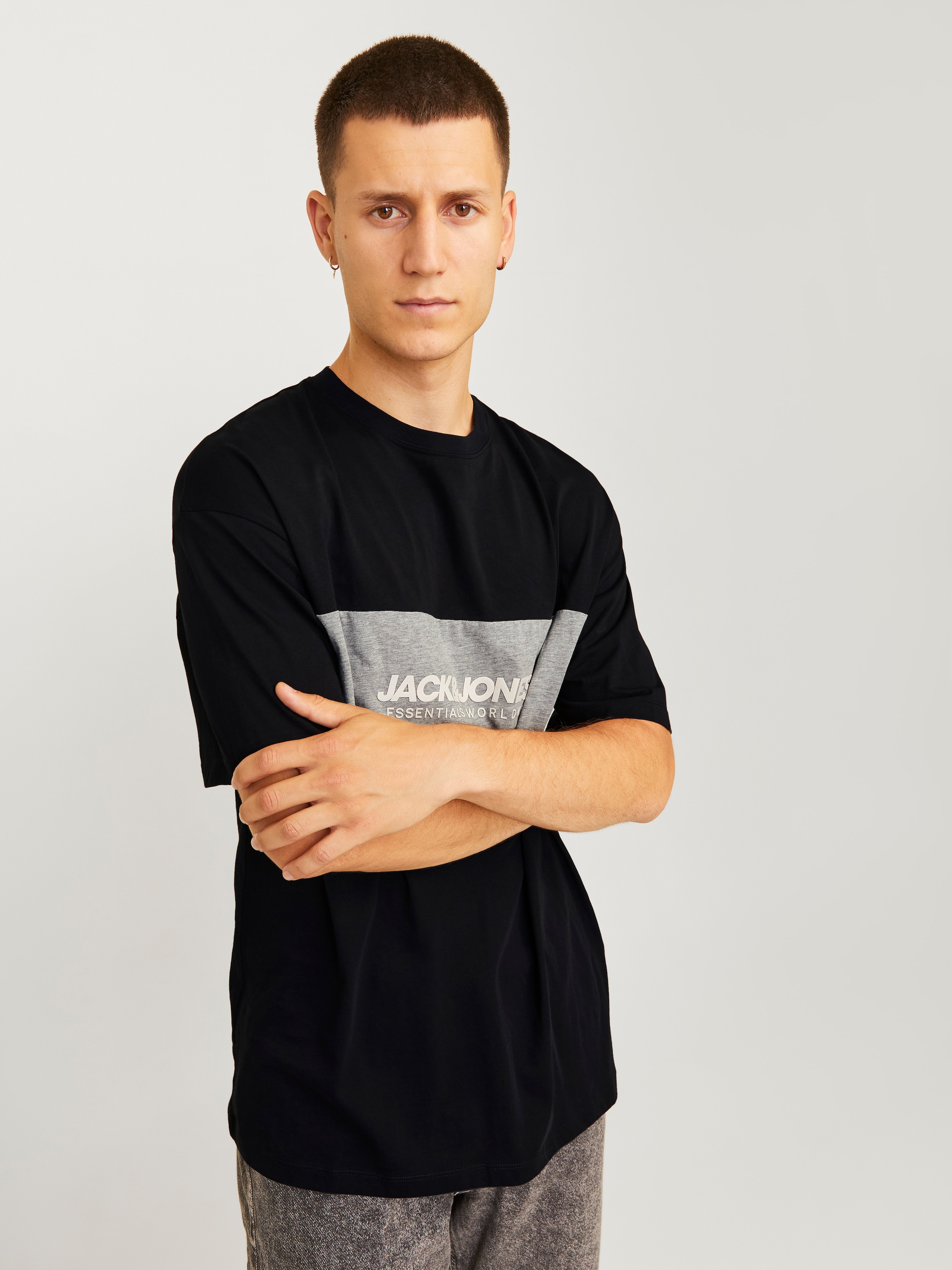 Jack & Jones Rundhalsshirt »JJELEGACY BLOCKING TEE SS O-NECK NOOS«
